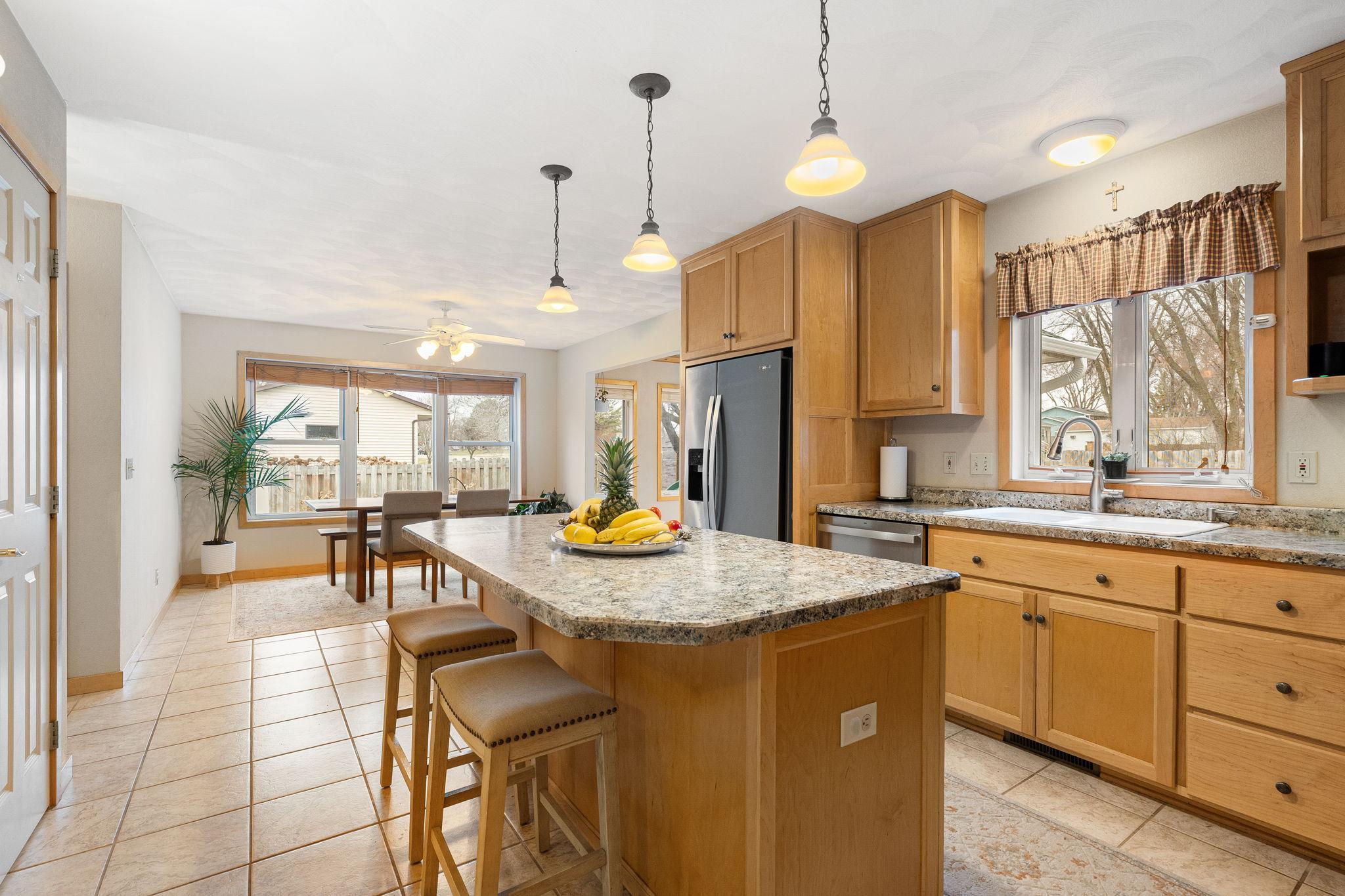 2050 Willow Ridge Place NE