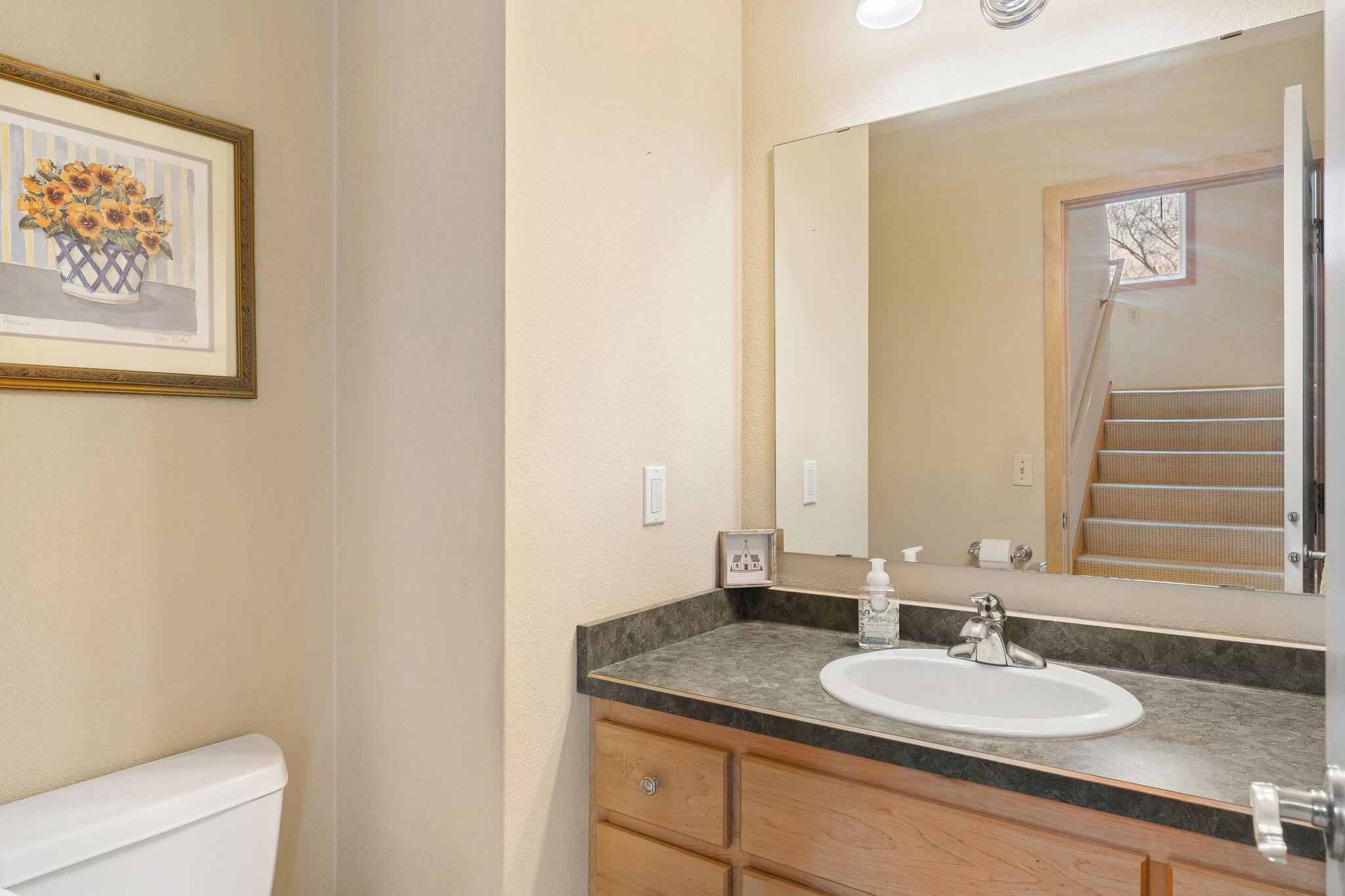 2050 Willow Ridge Place NE