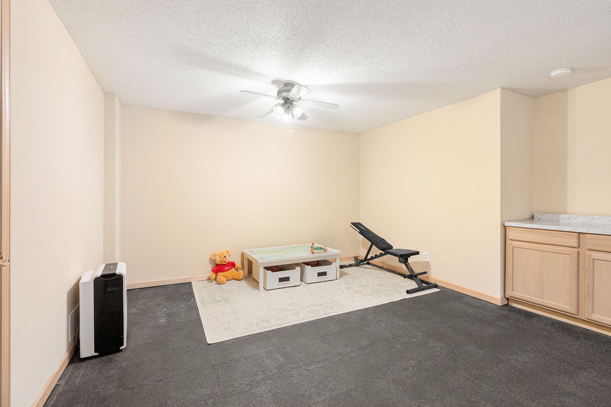 2050 Willow Ridge Place NE