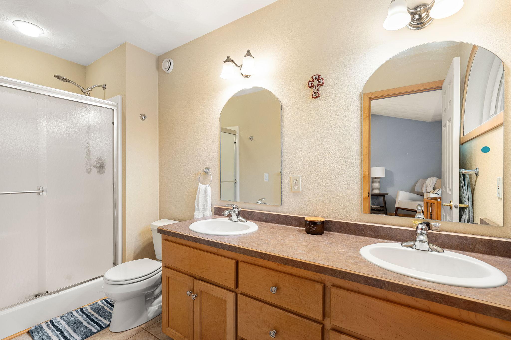 2050 Willow Ridge Place NE