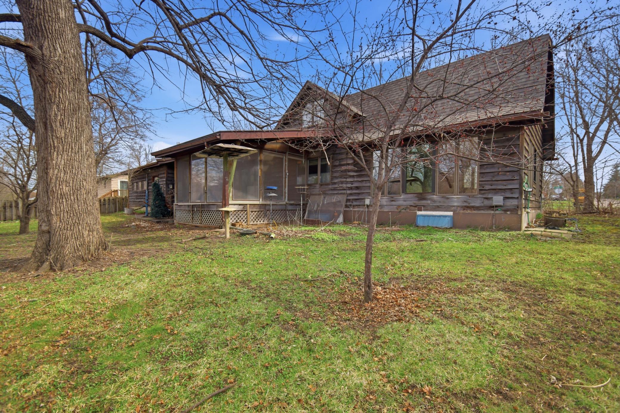 1604 N Cedar Avenue
