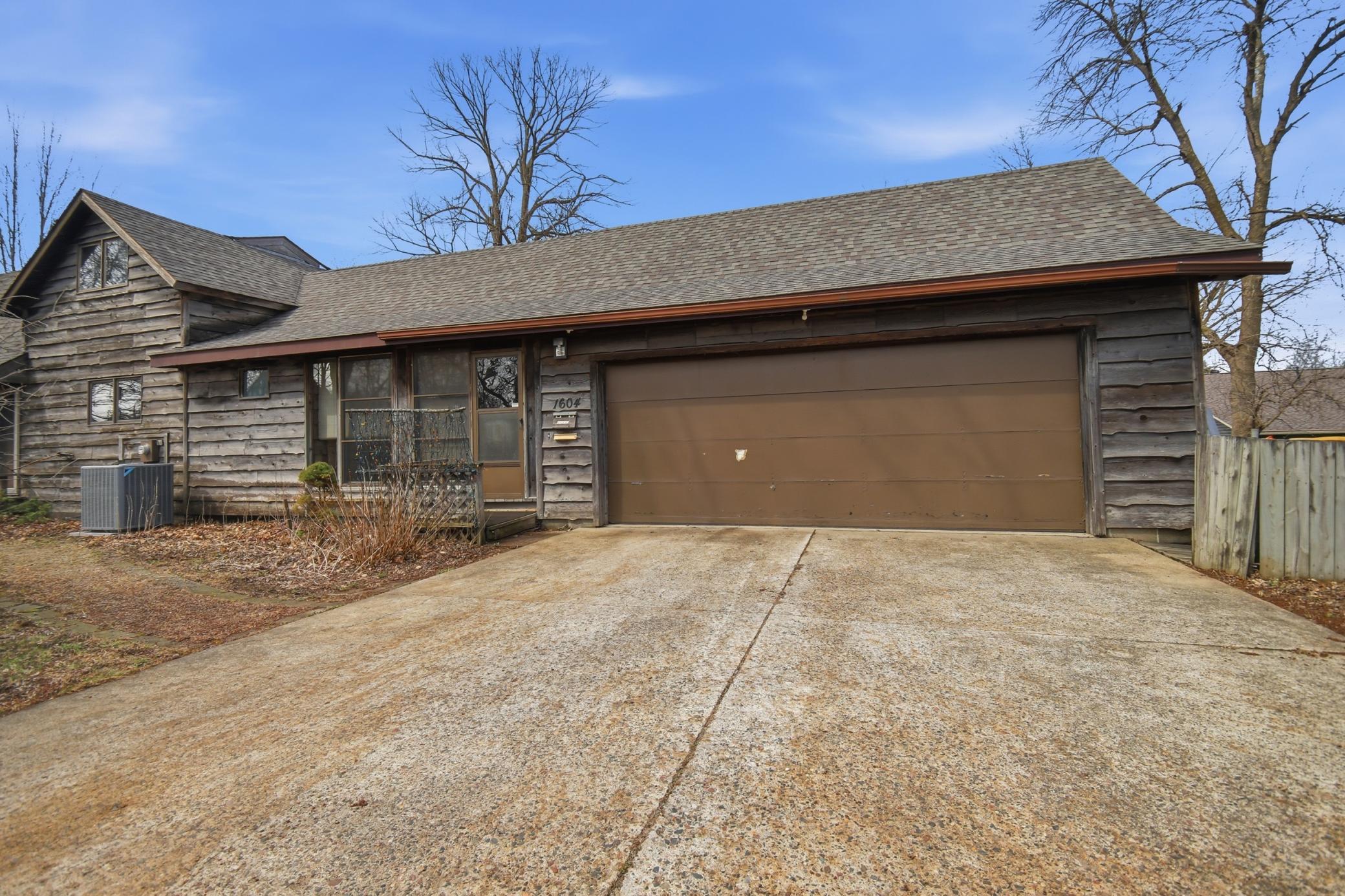 1604 N Cedar Avenue