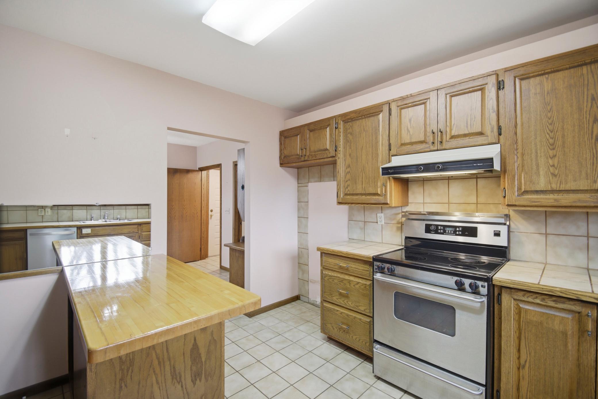 1604 N Cedar Avenue