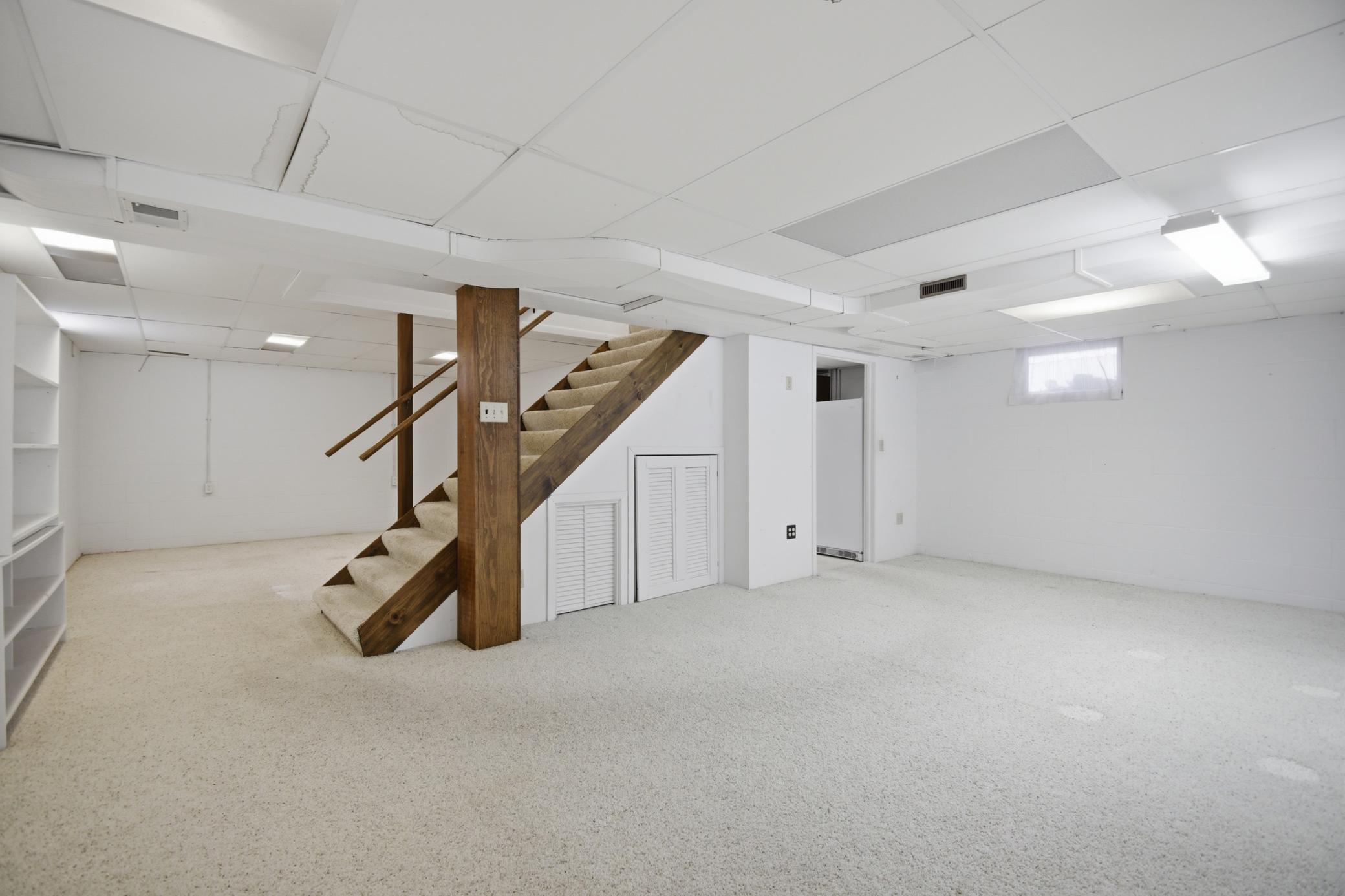 1604 N Cedar Avenue