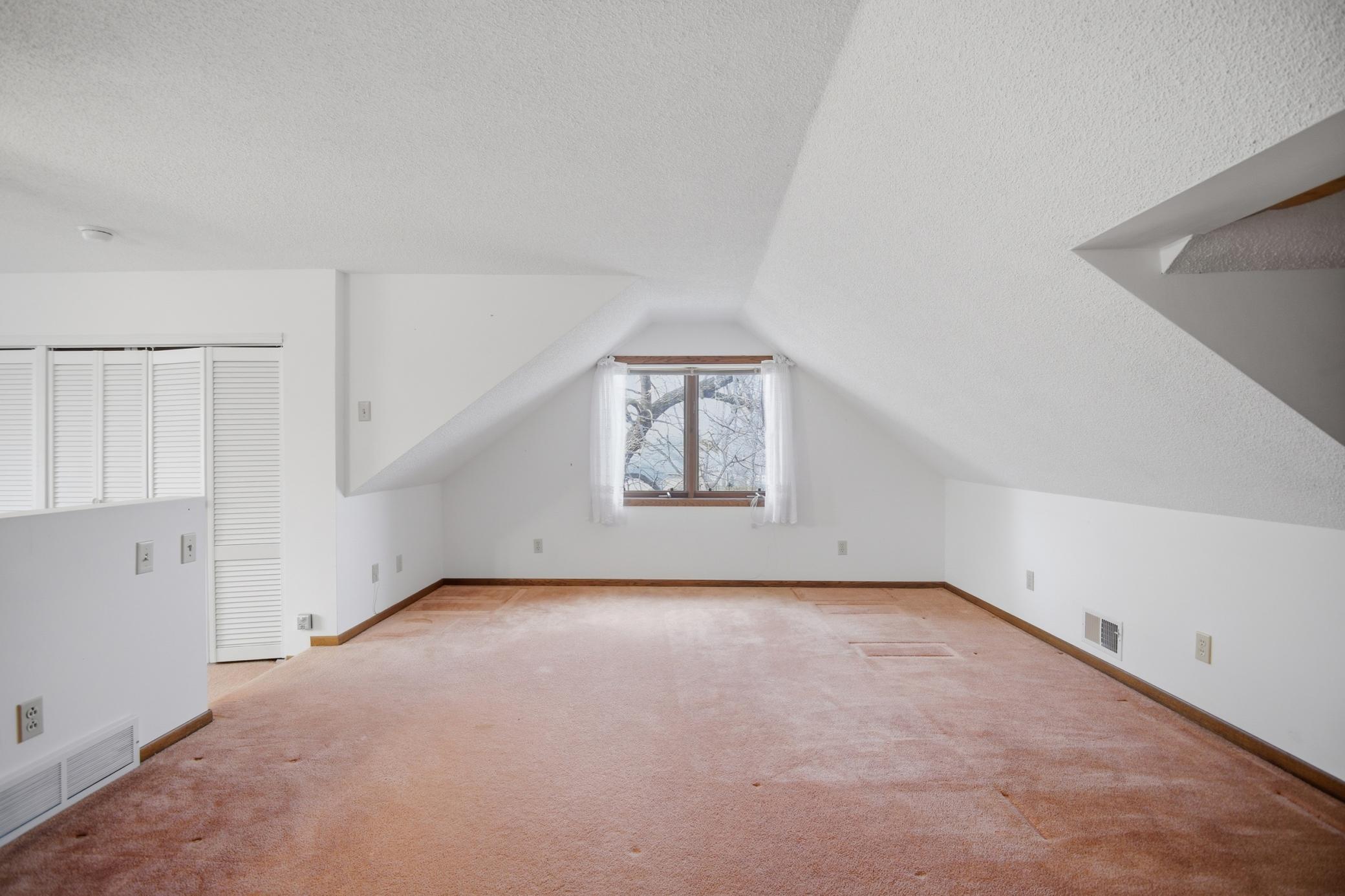 1604 N Cedar Avenue