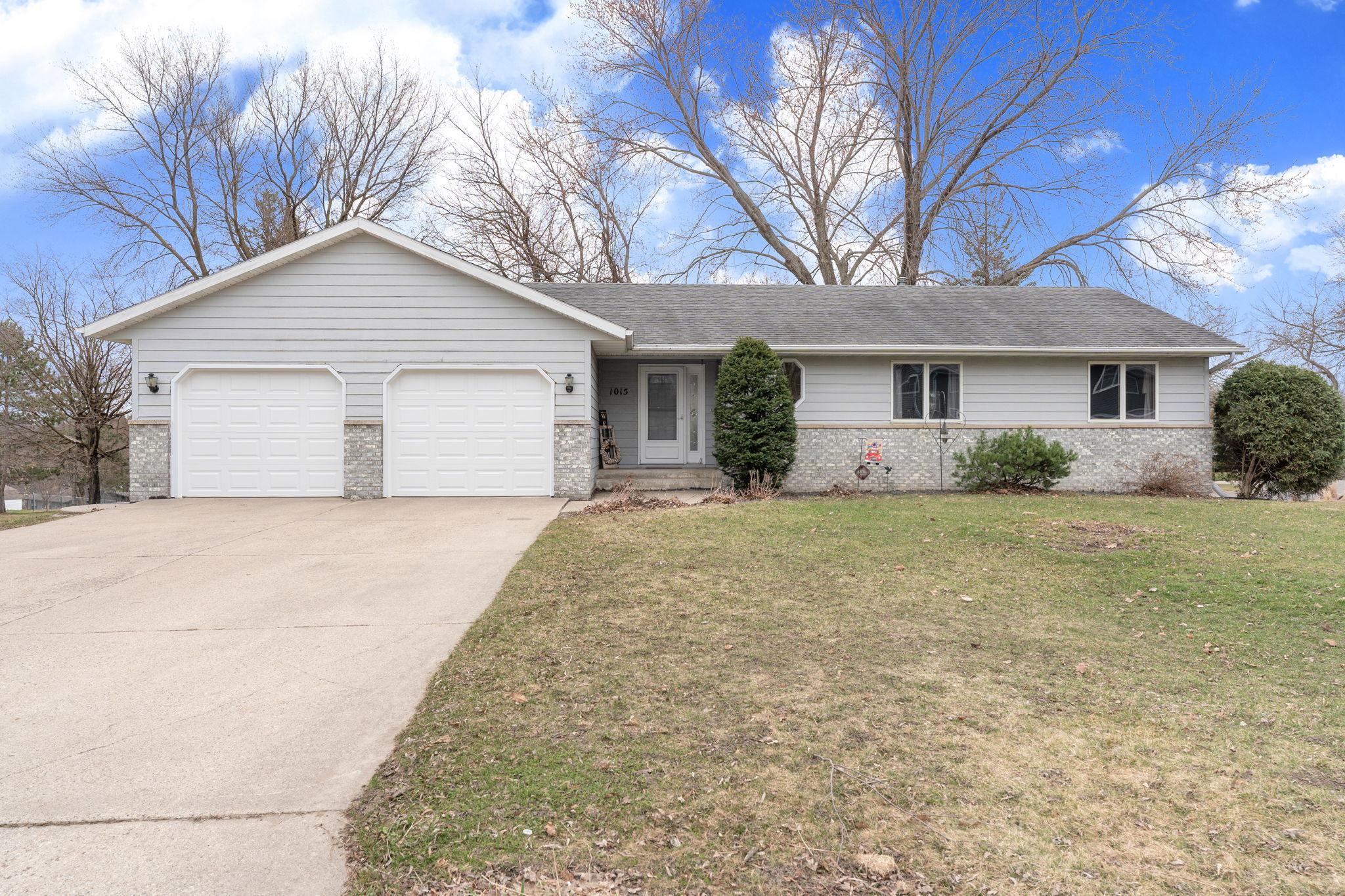 1015 Ridge Road