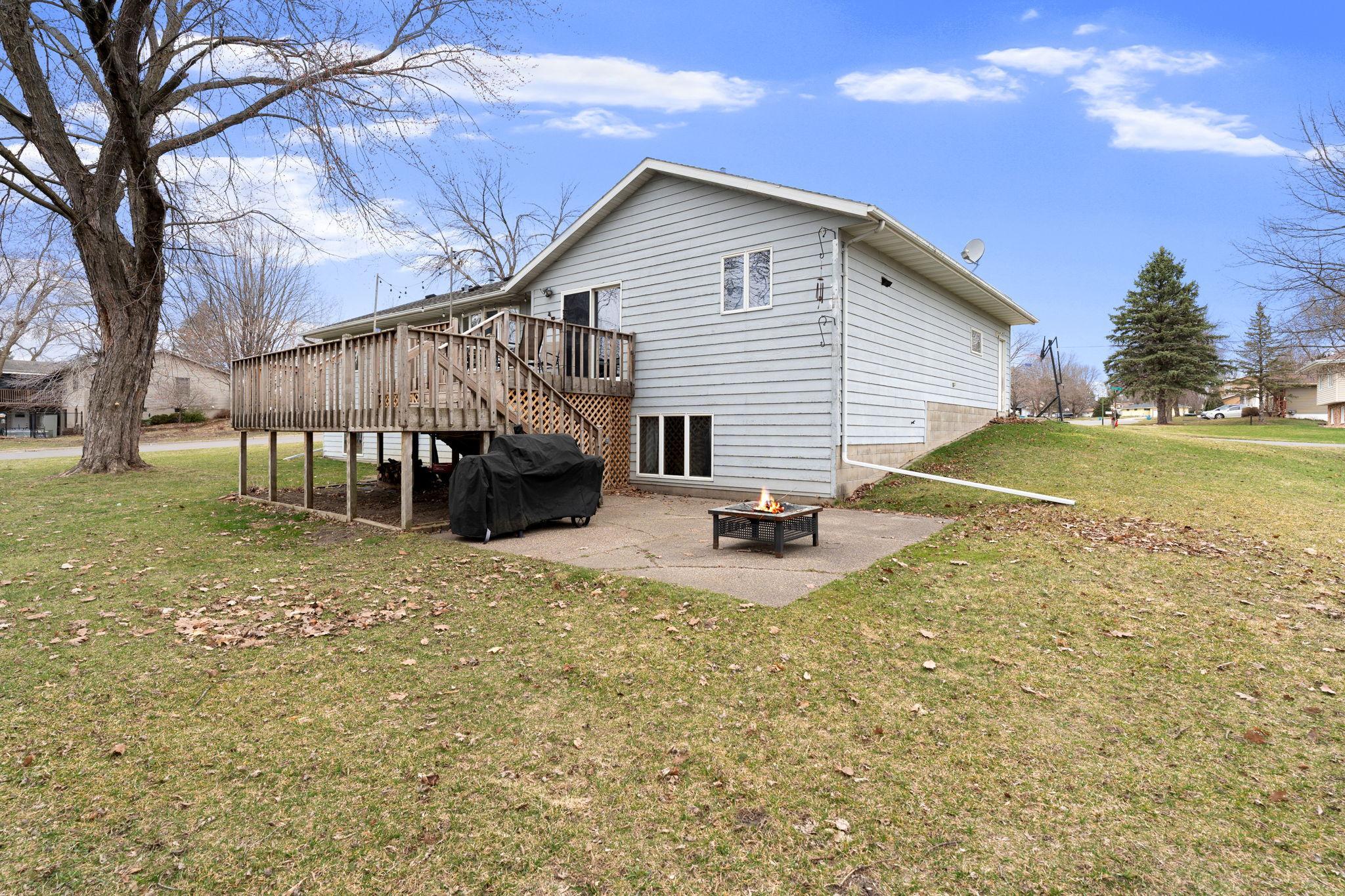 1015 Ridge Road