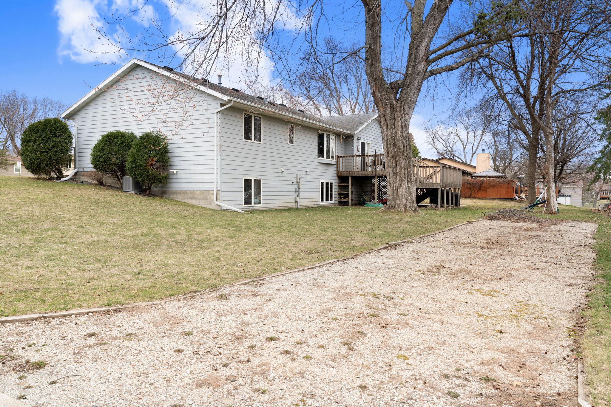1015 Ridge Road
