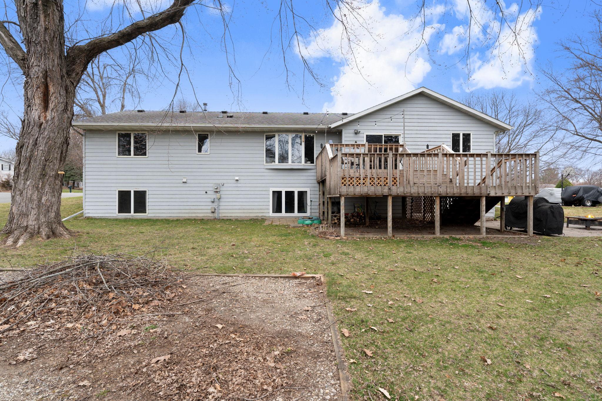 1015 Ridge Road