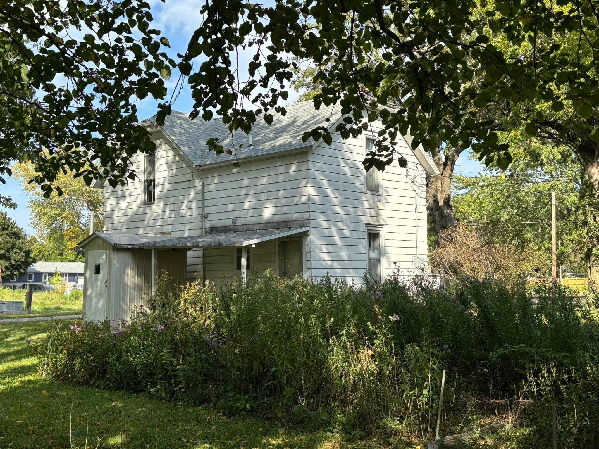608 8th Street SE