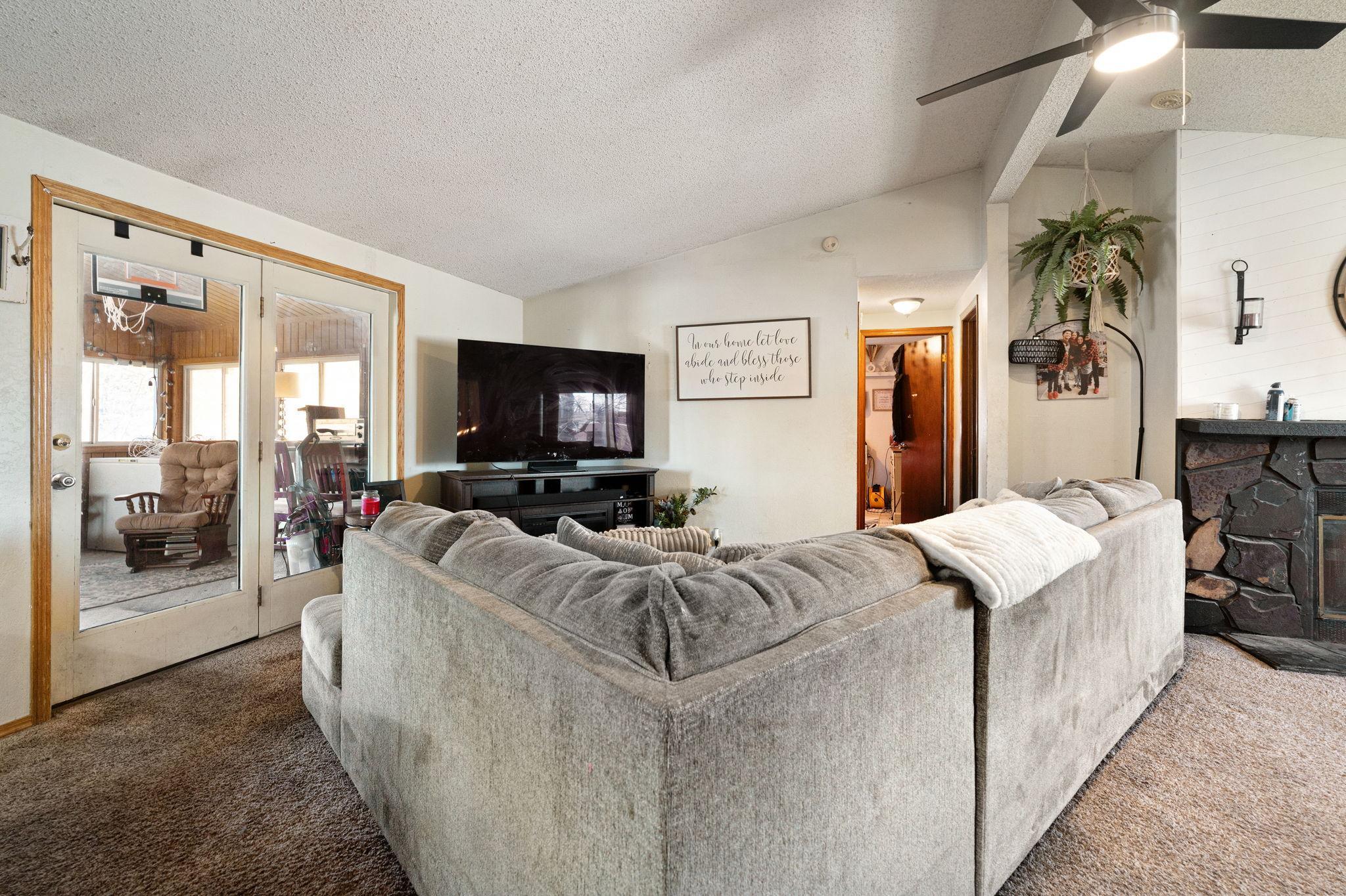 114 6th Avenue NW