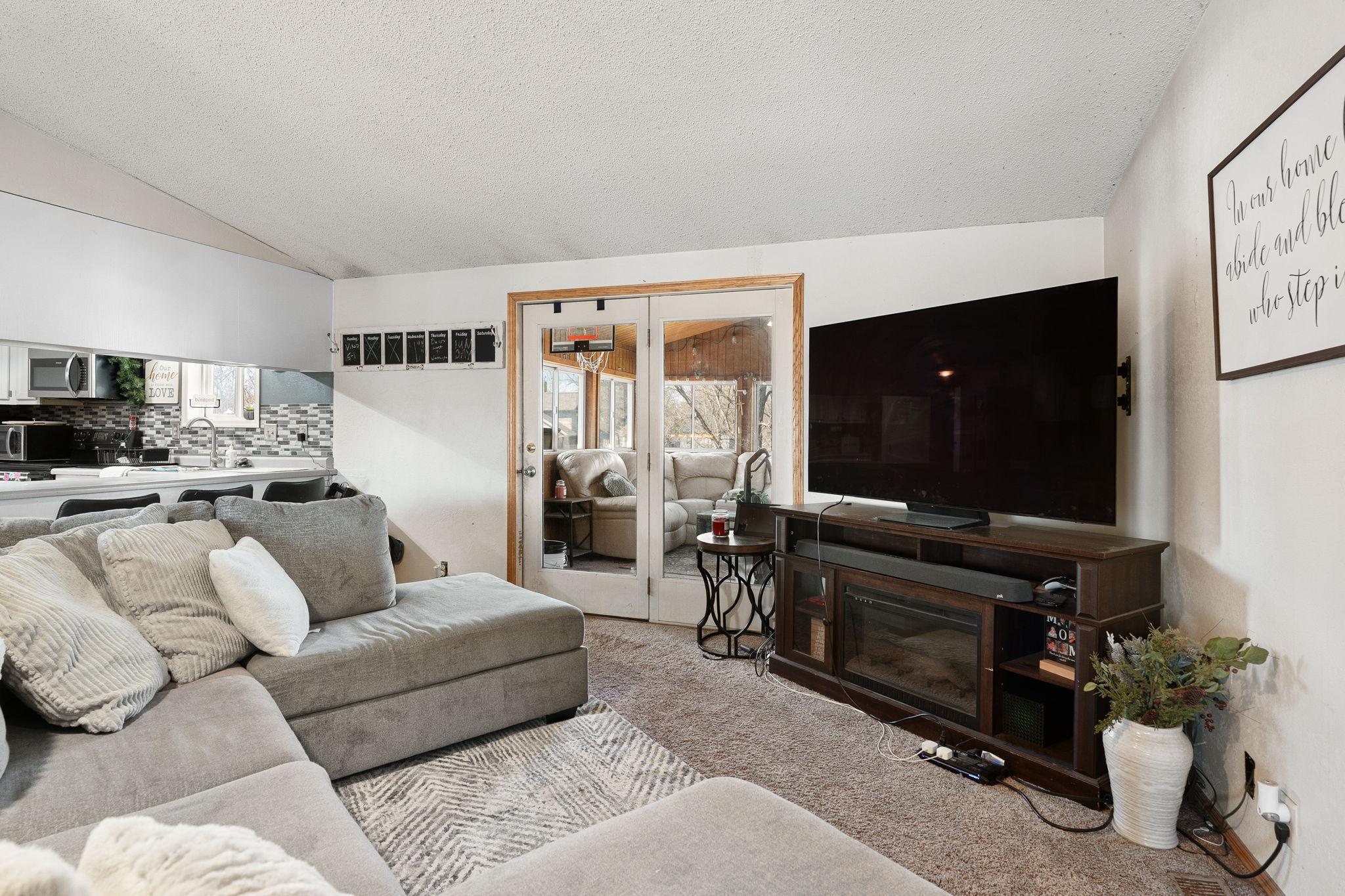 114 6th Avenue NW