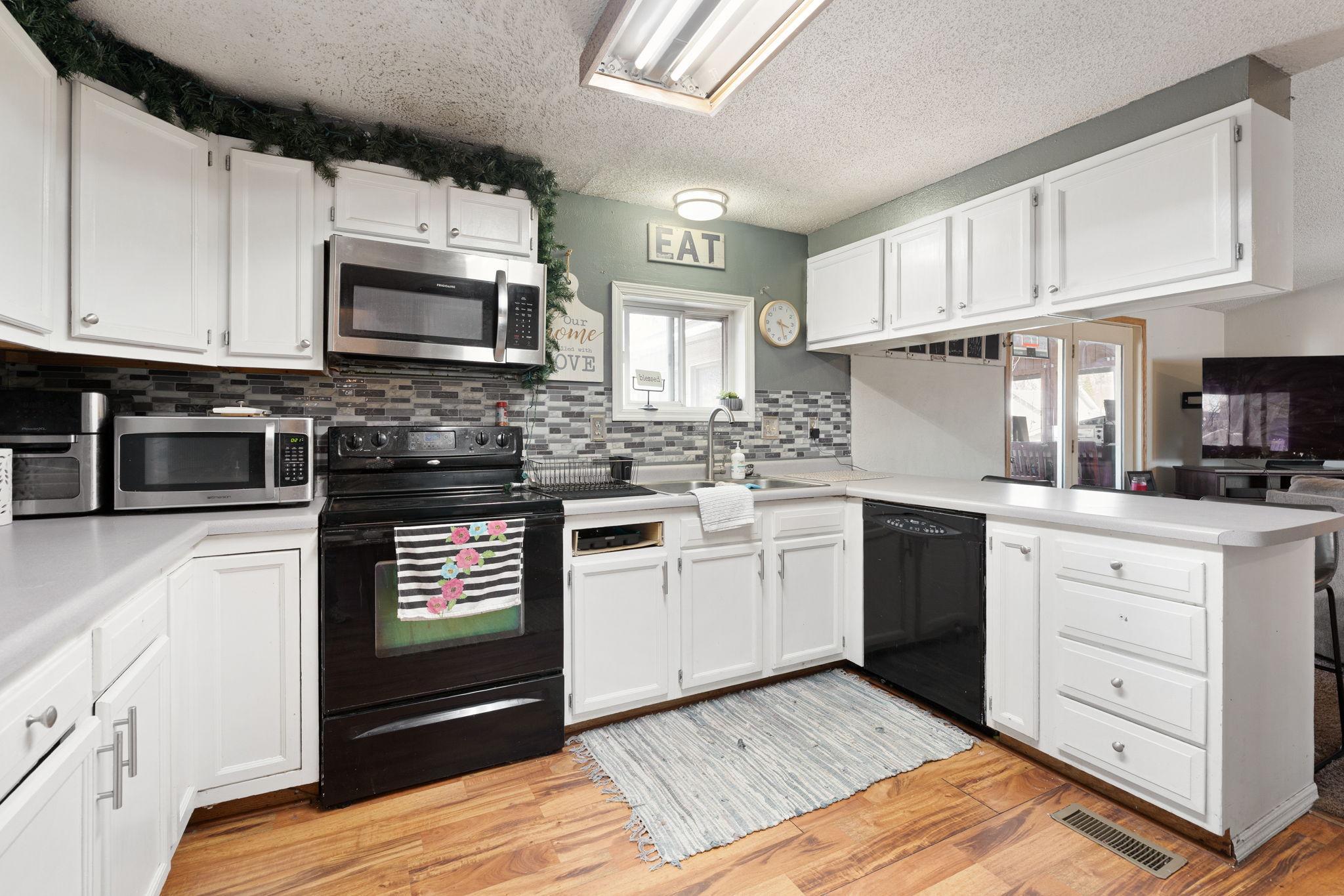 114 6th Avenue NW