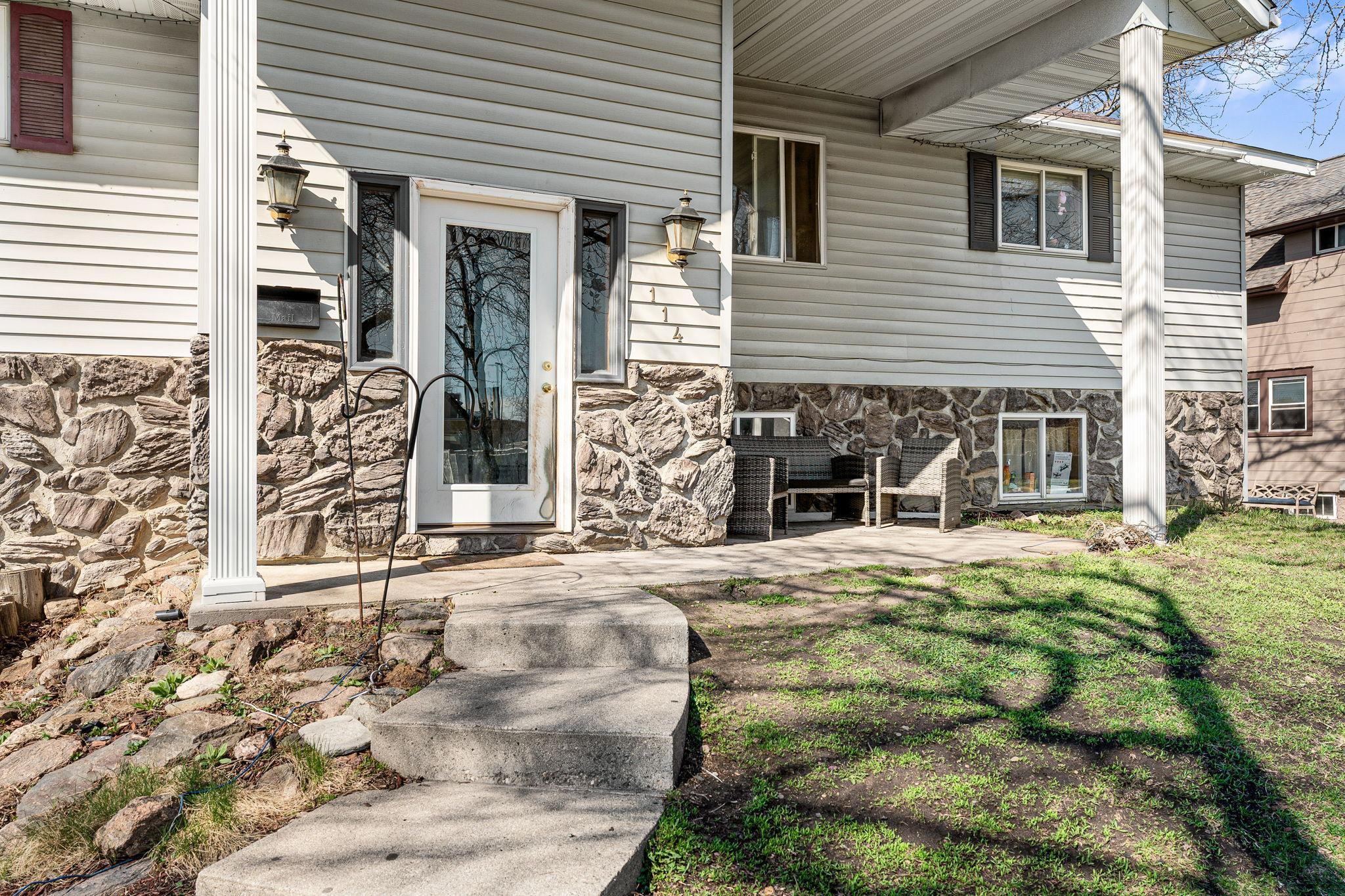 114 6th Avenue NW