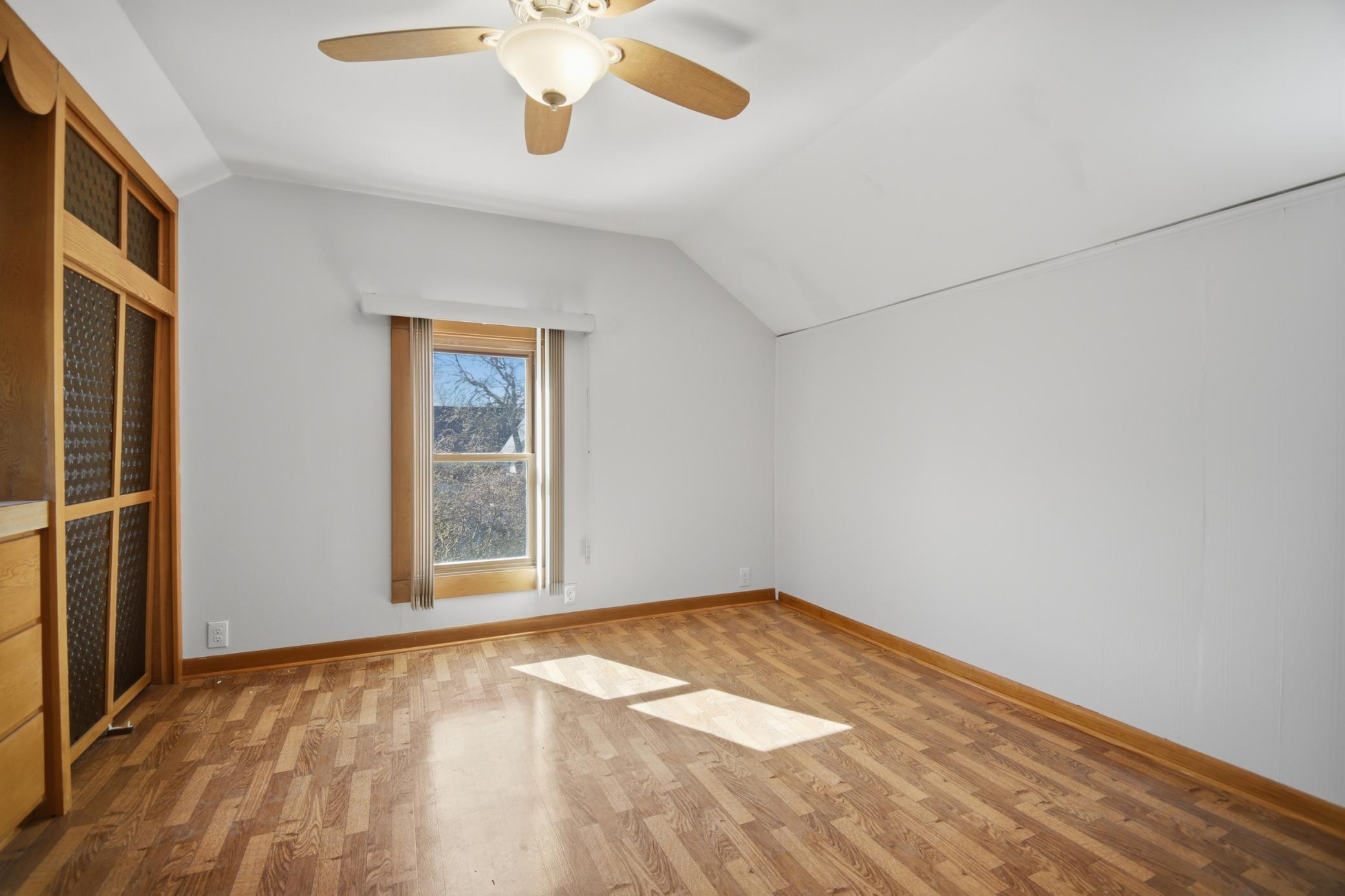 533 E Broadway Street