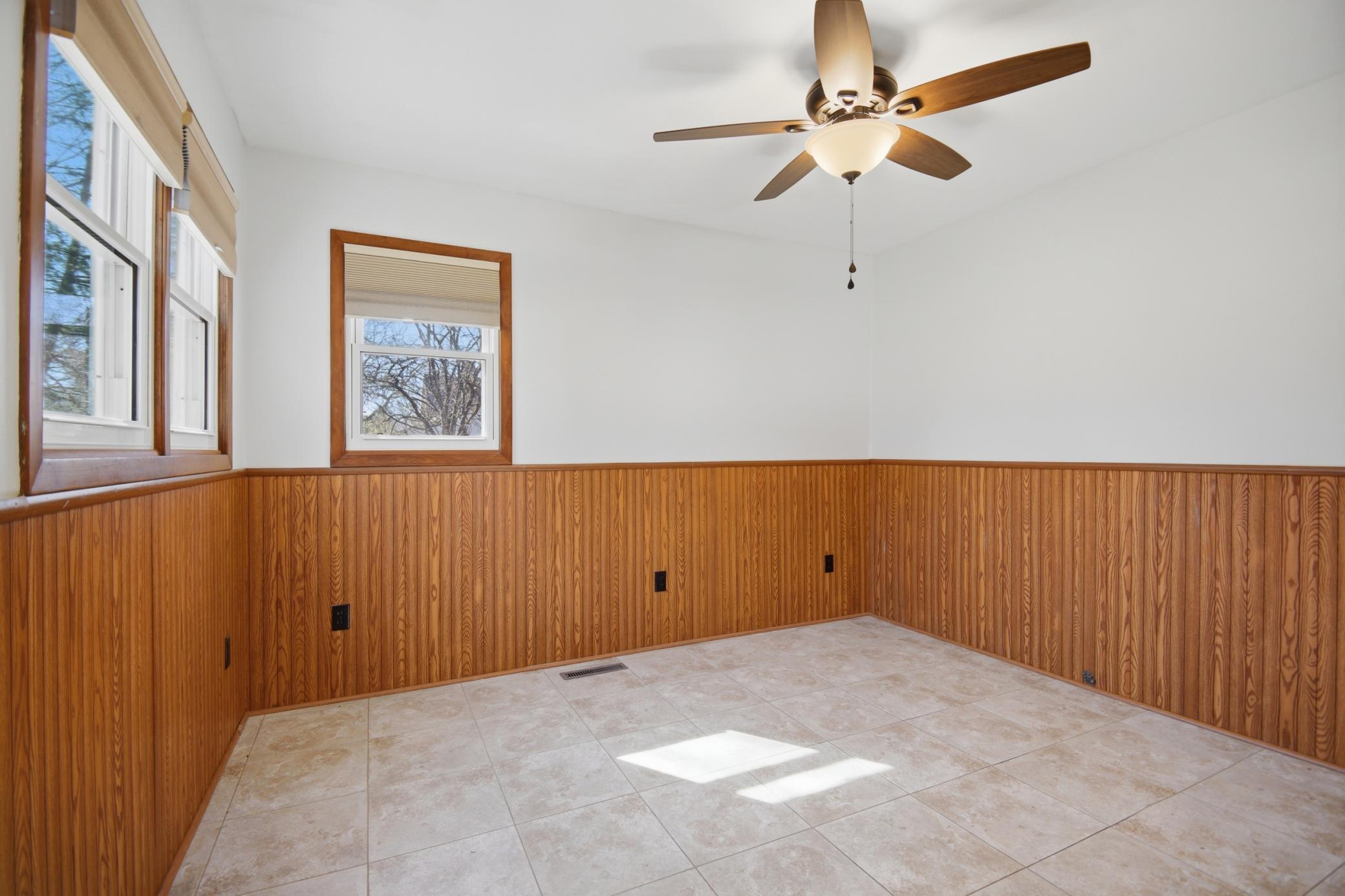 533 E Broadway Street