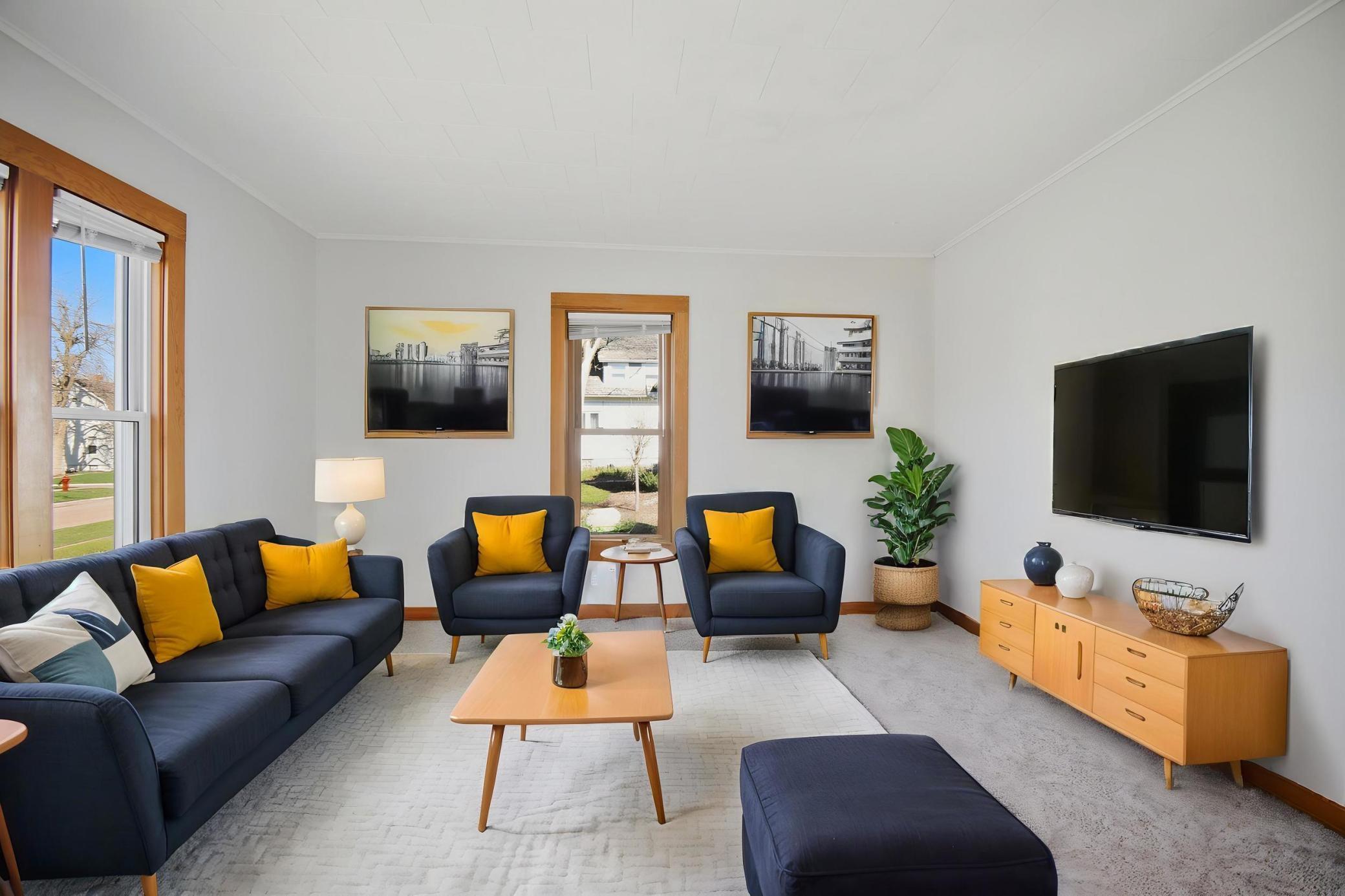 533 E Broadway Street