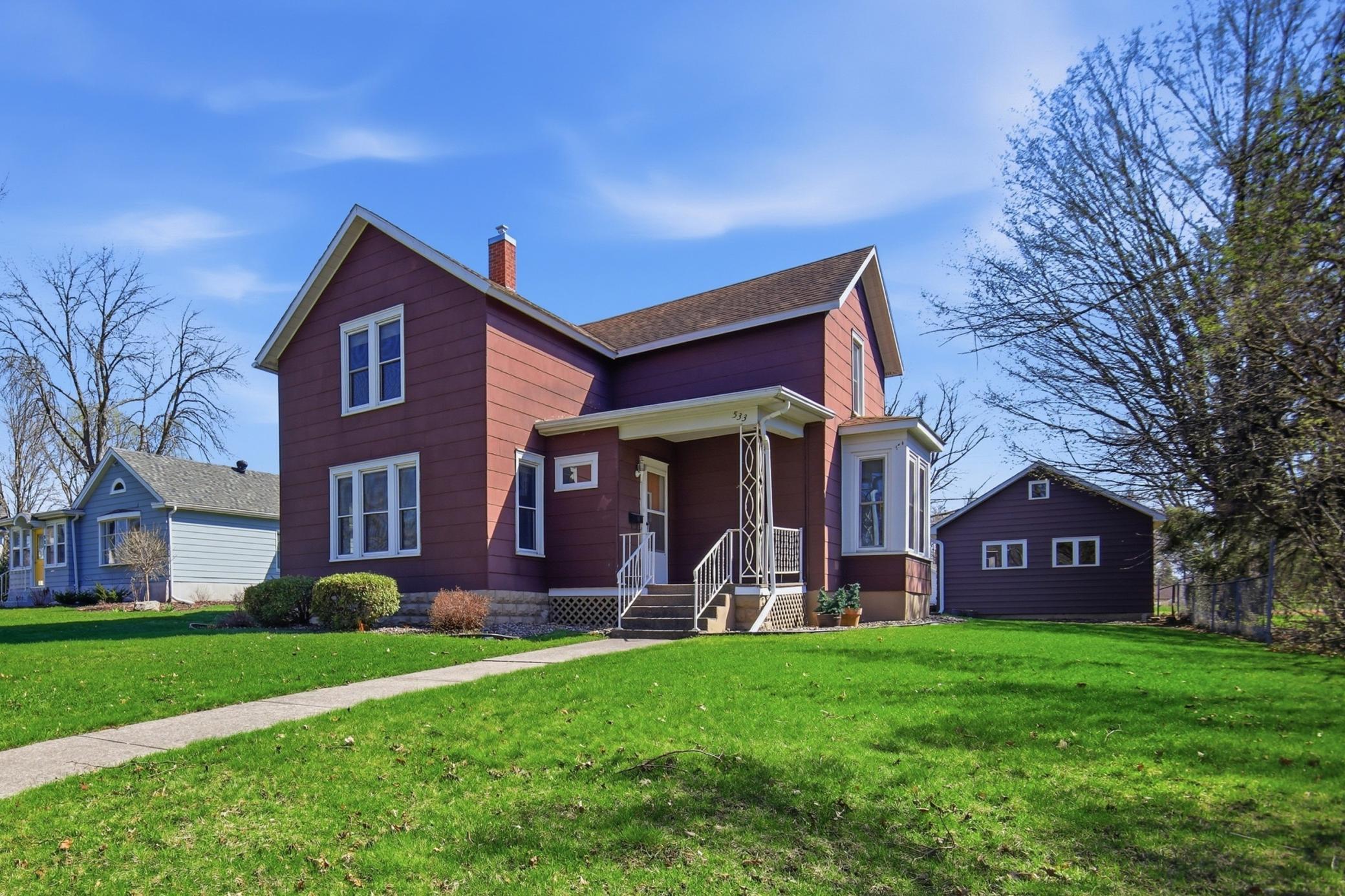 533 E Broadway Street