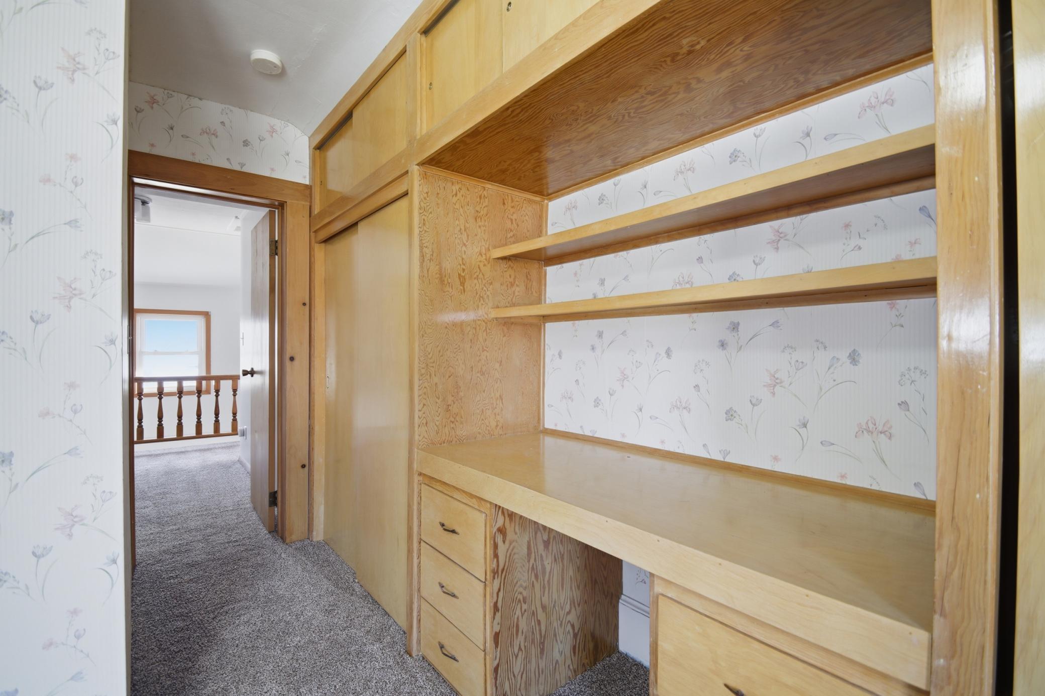 533 E Broadway Street