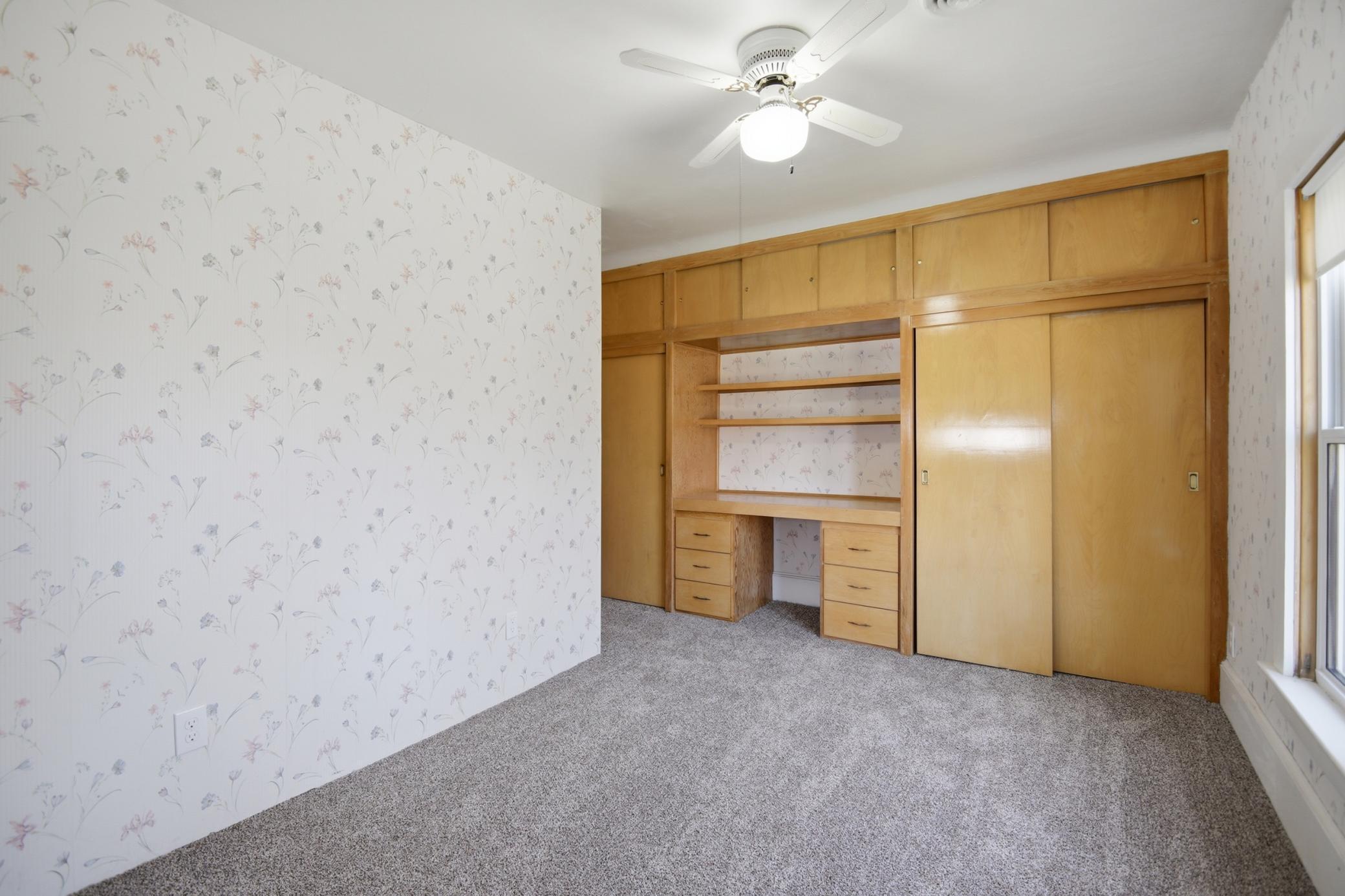 533 E Broadway Street