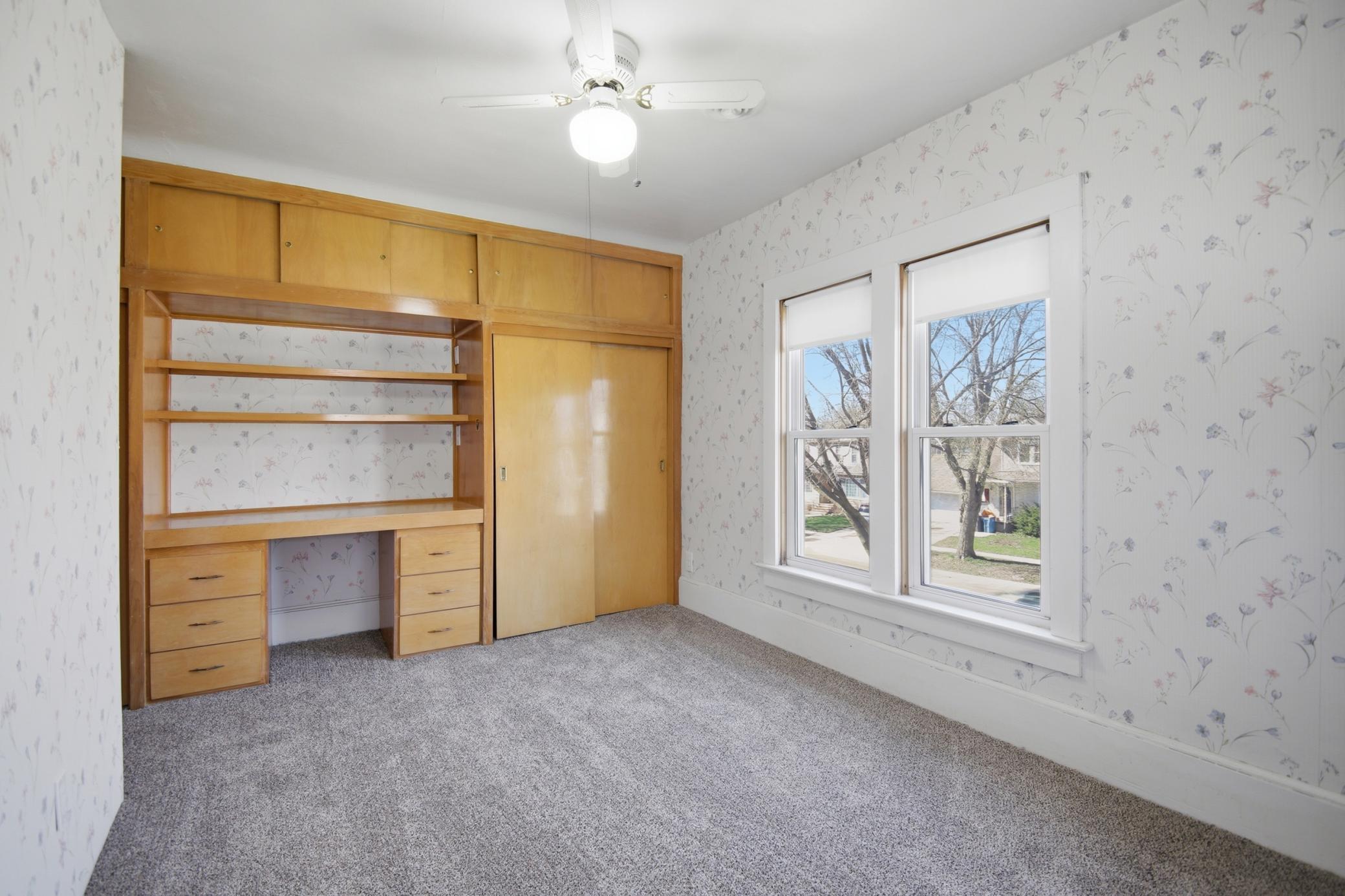 533 E Broadway Street