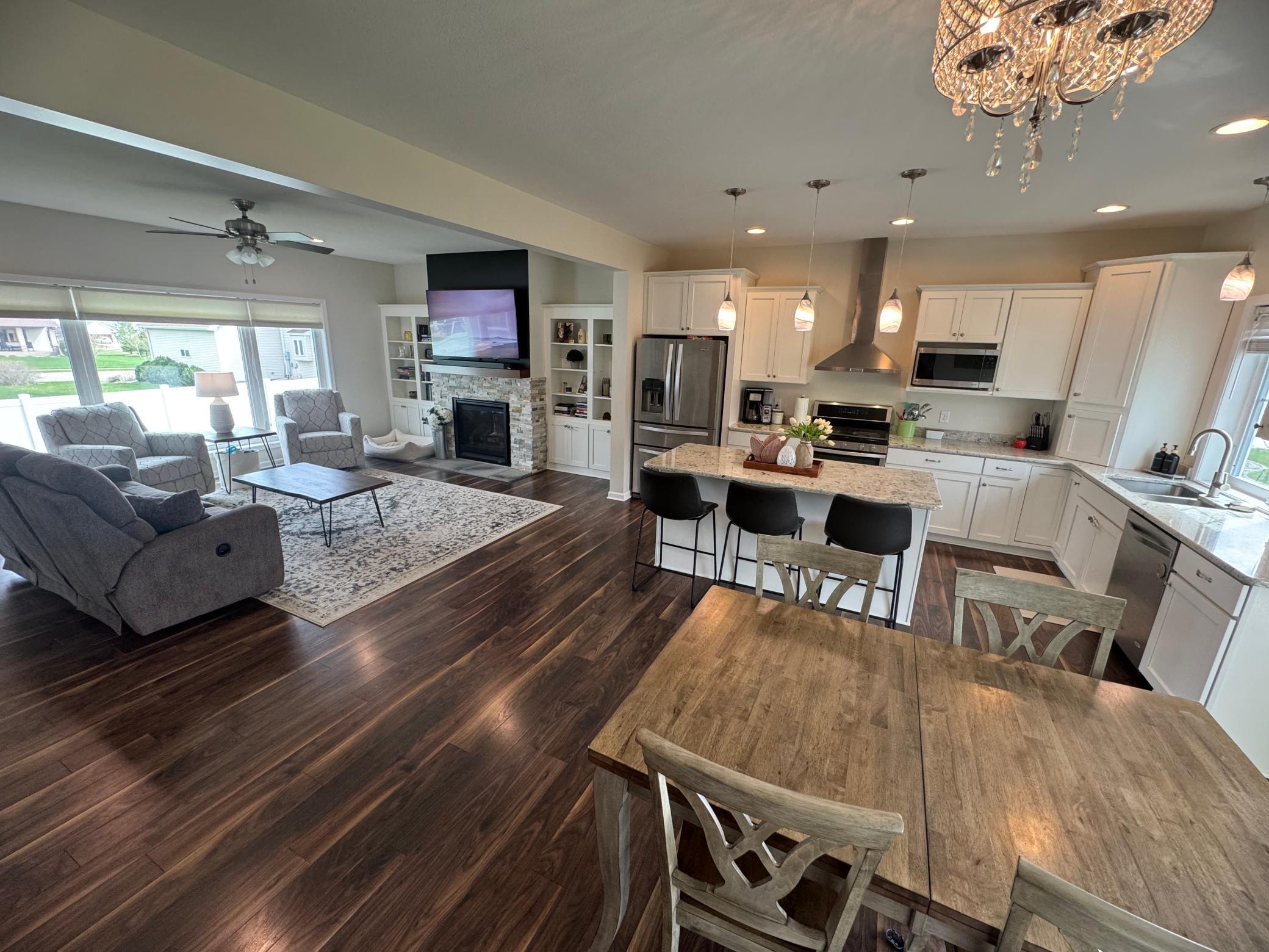 210 Hickory Lane NE