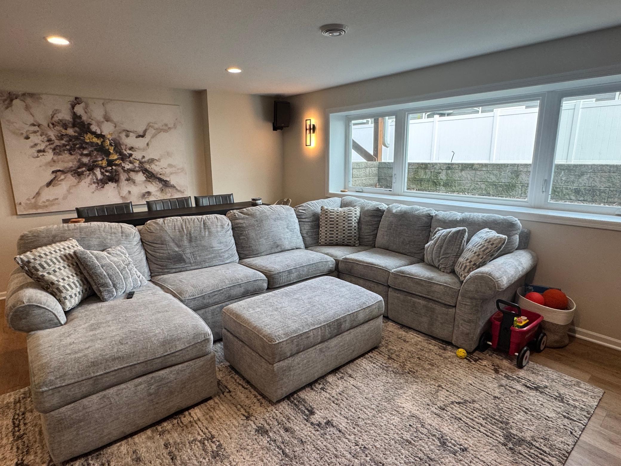 210 Hickory Lane NE