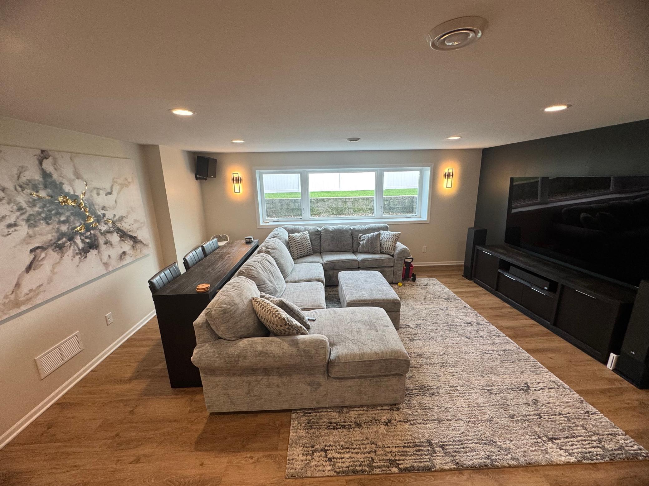 210 Hickory Lane NE