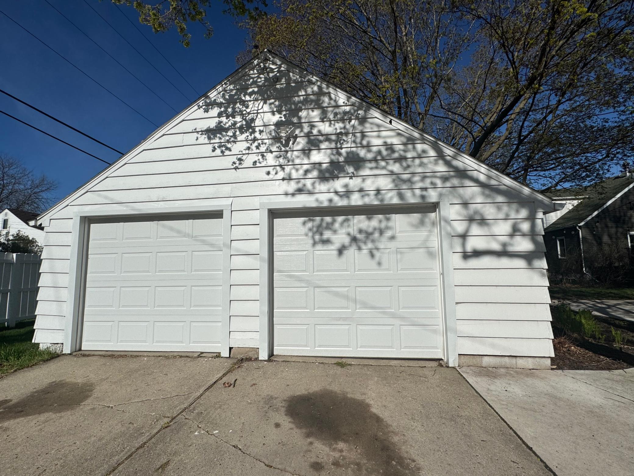 571 E Academy Street