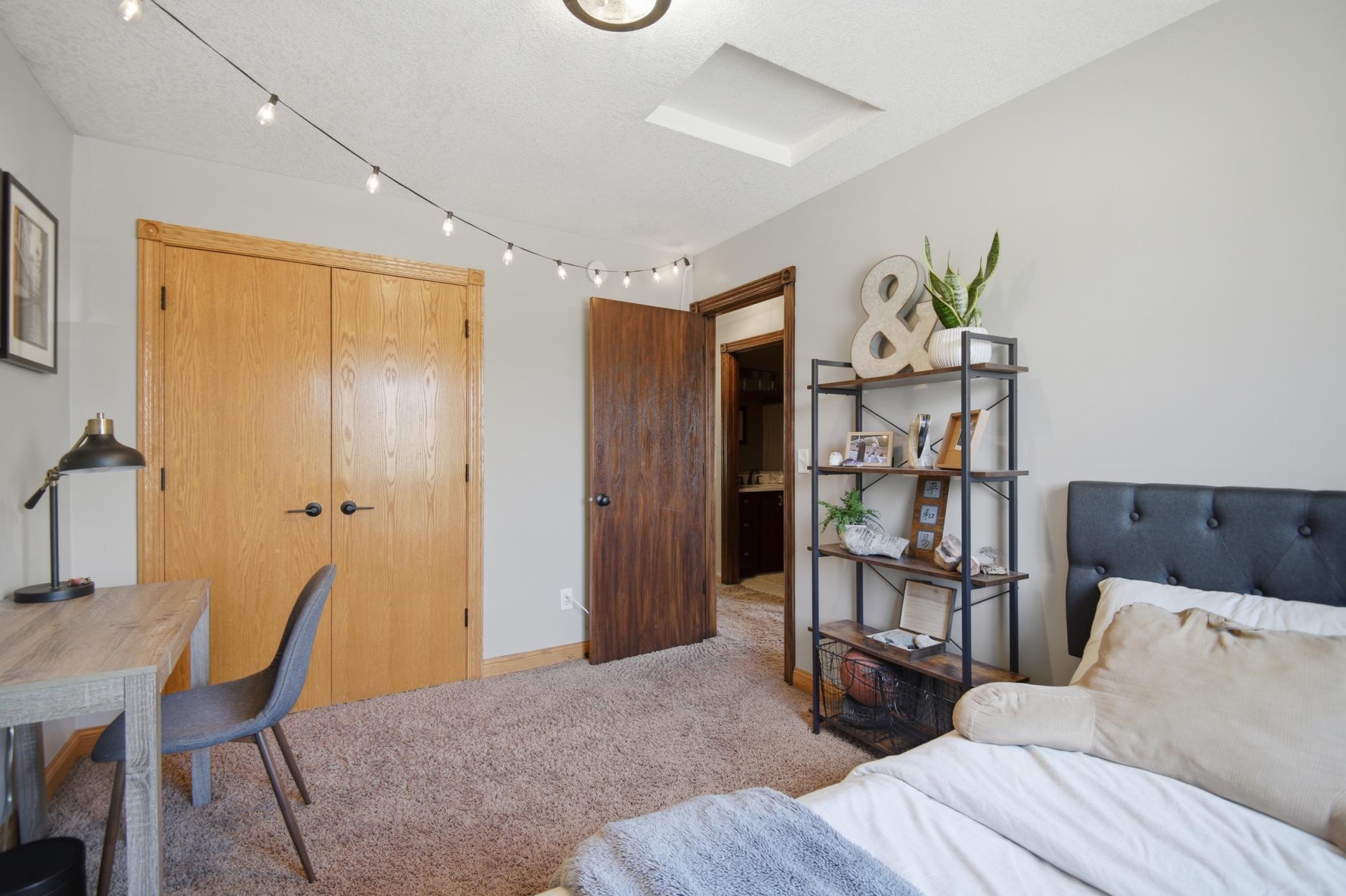22 5th Street SE