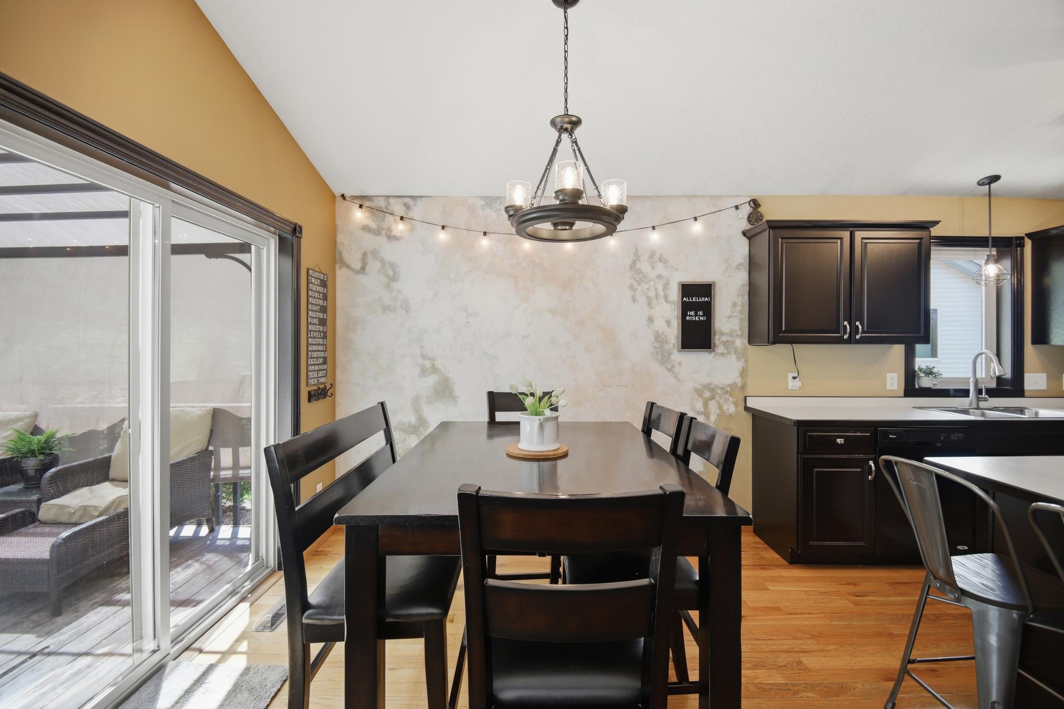 22 5th Street SE