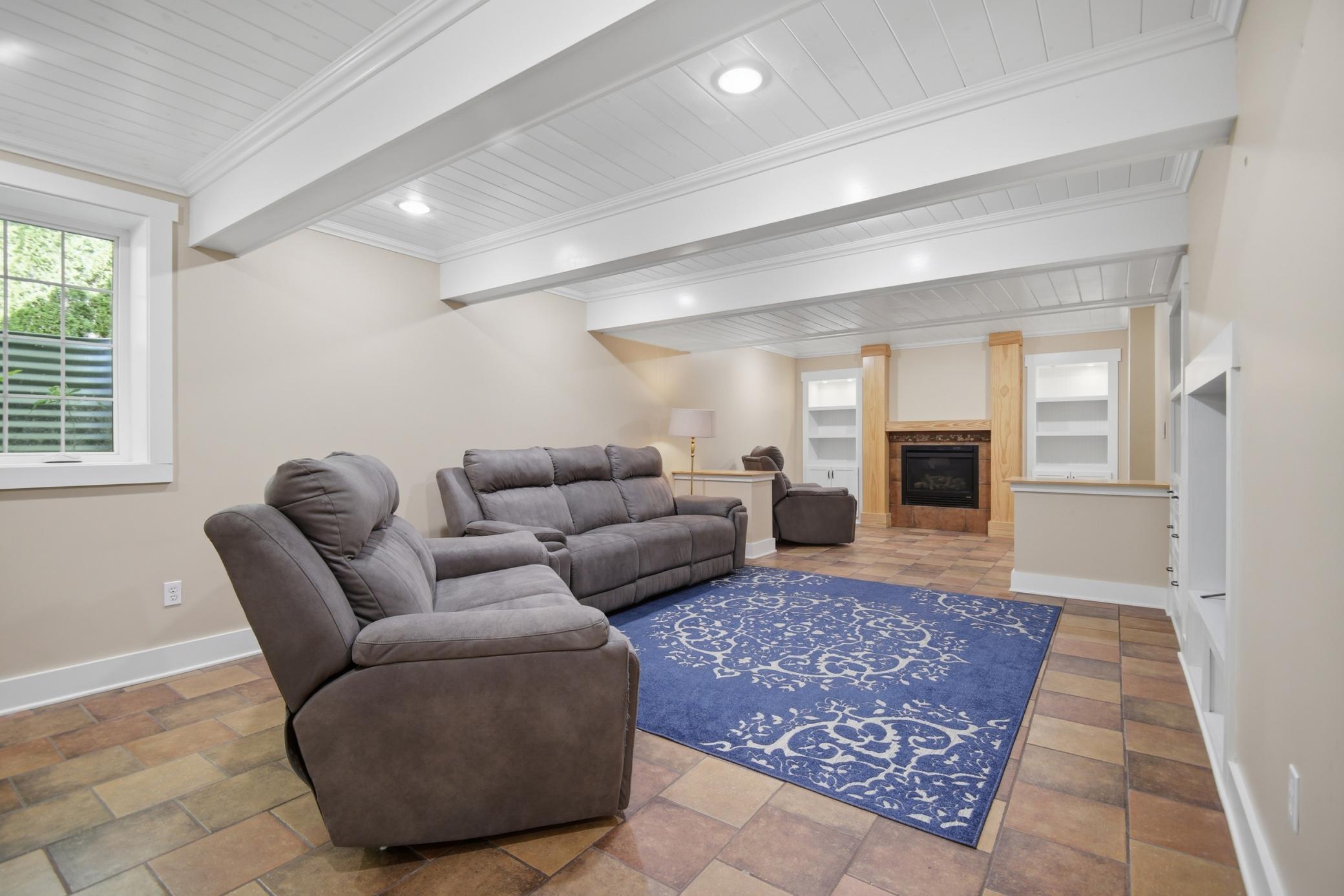 1280 Ridge Road