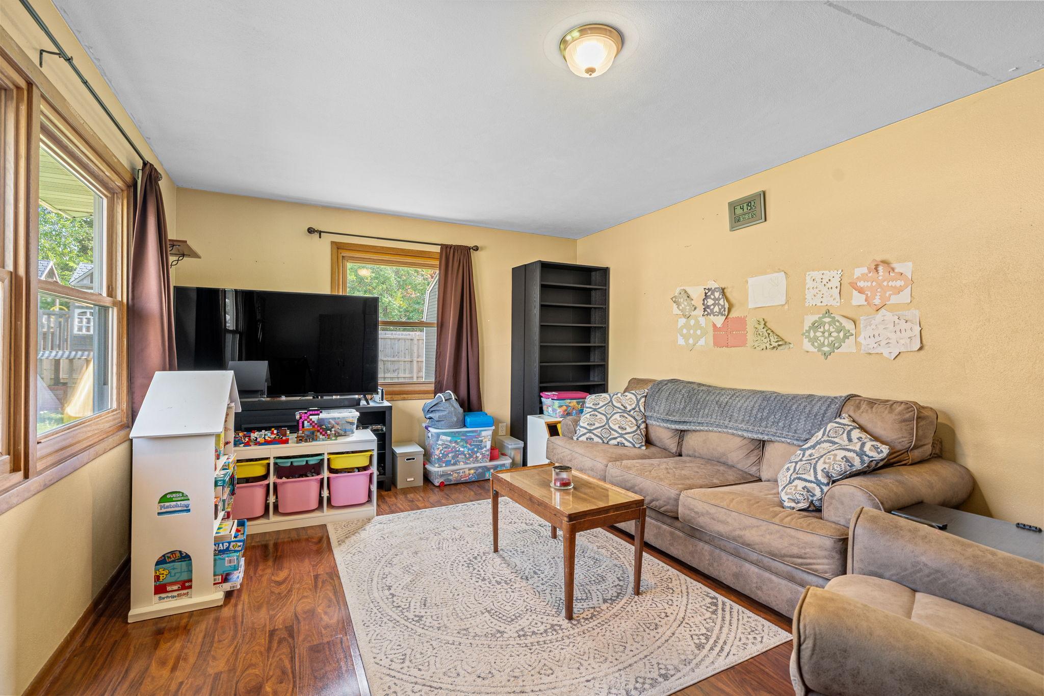 145 17th Street NE
