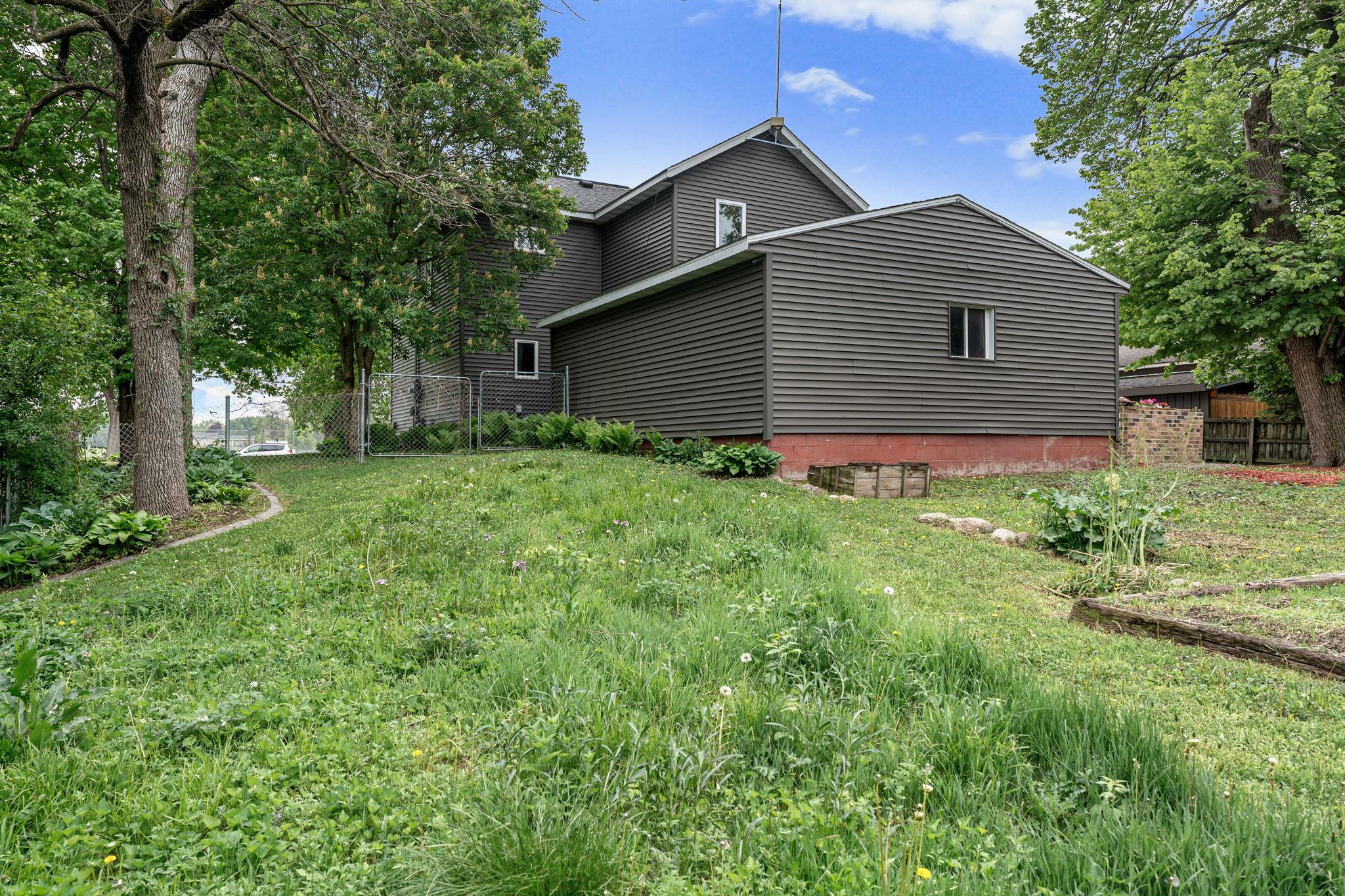 1636 Saint Paul Road