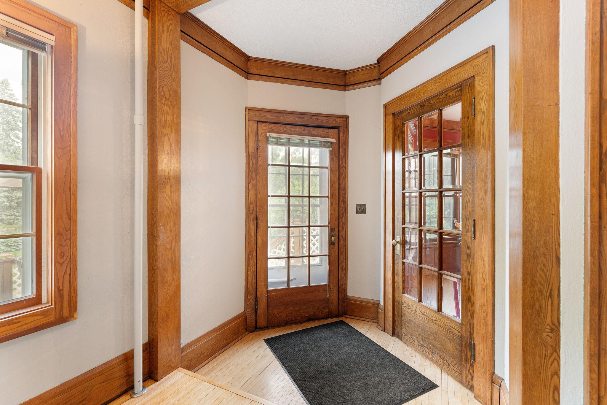 821 E Elm Avenue