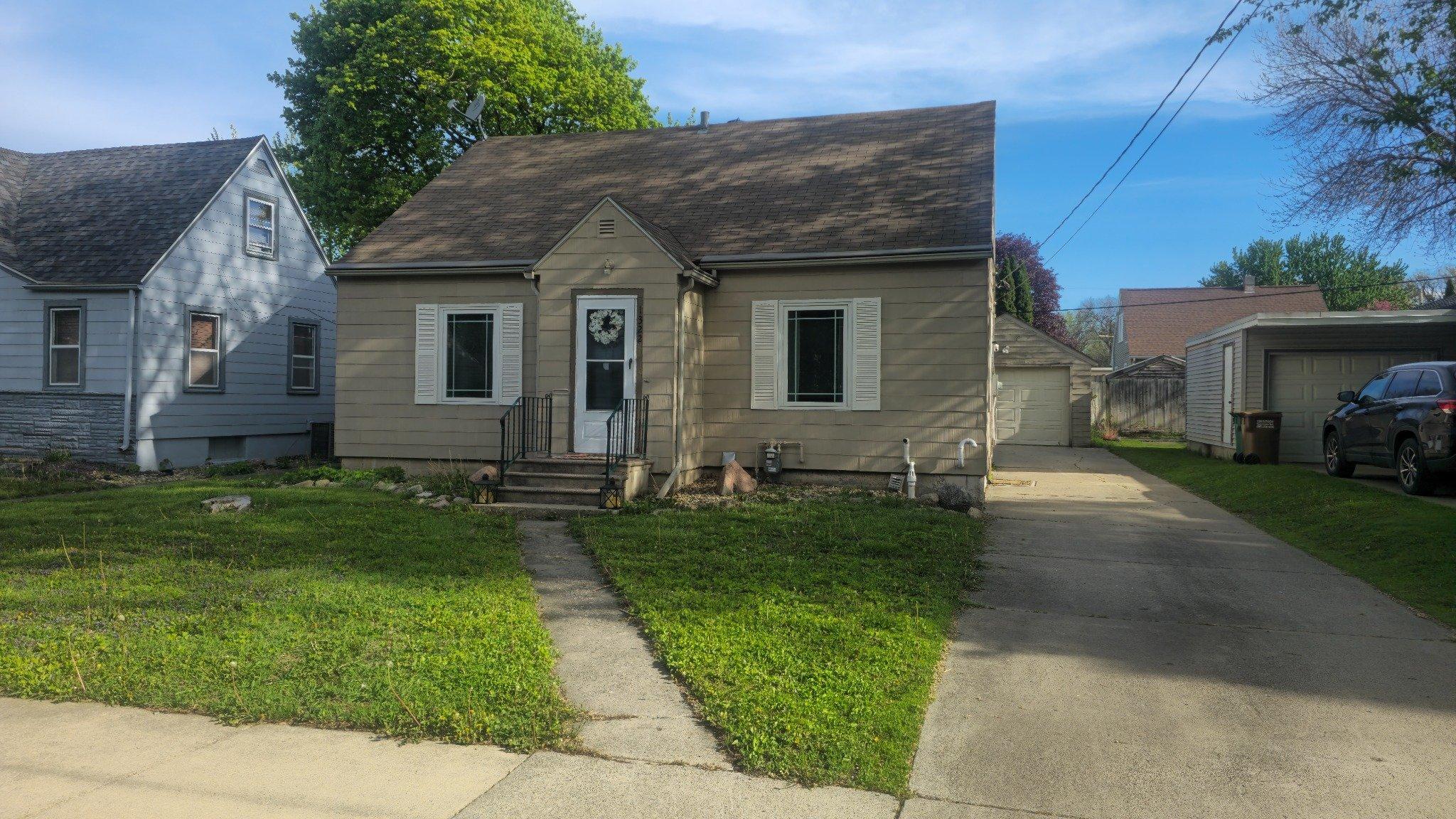 1322 Dunham Street