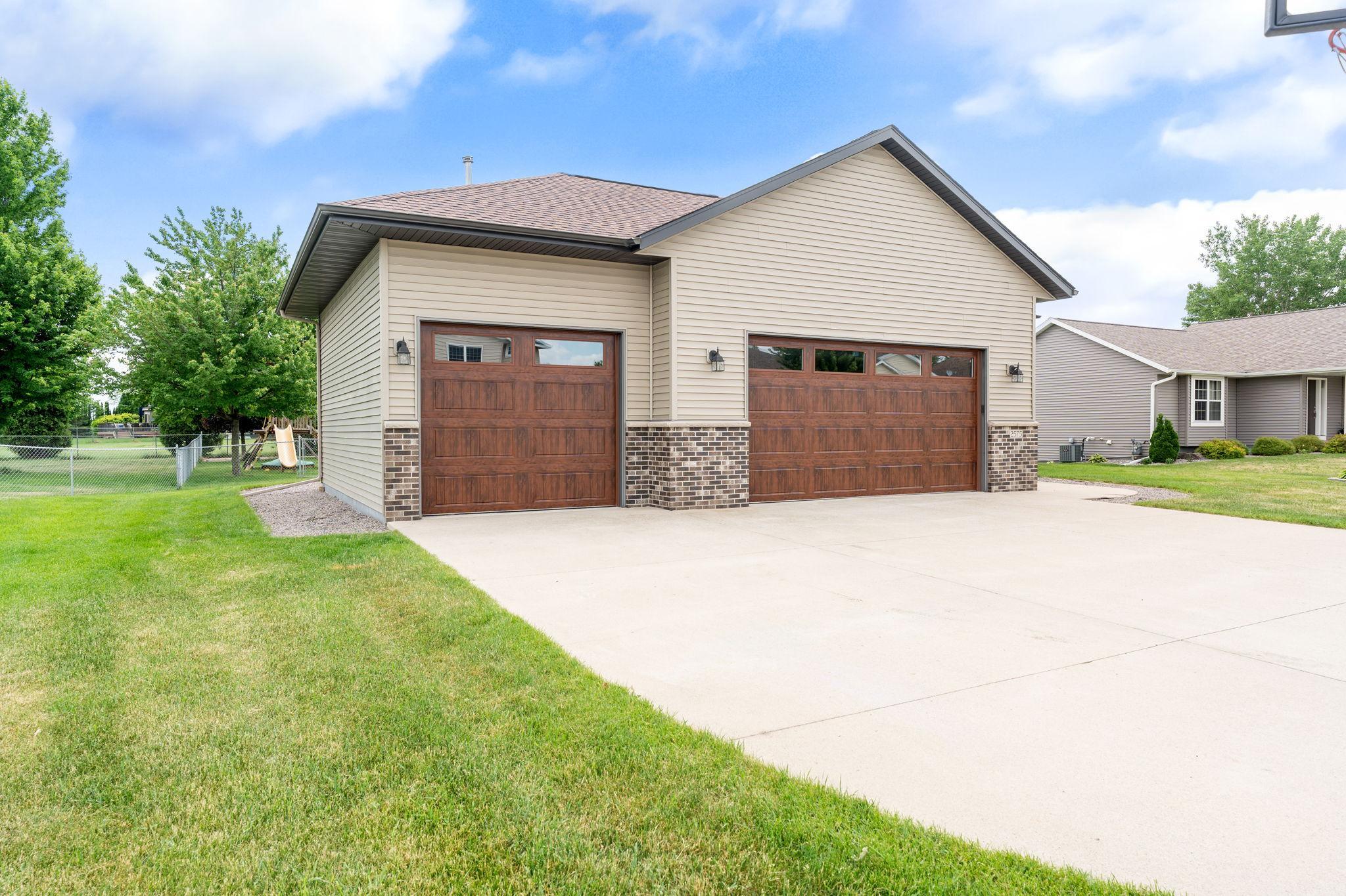 2575 Fox Hollow Lane