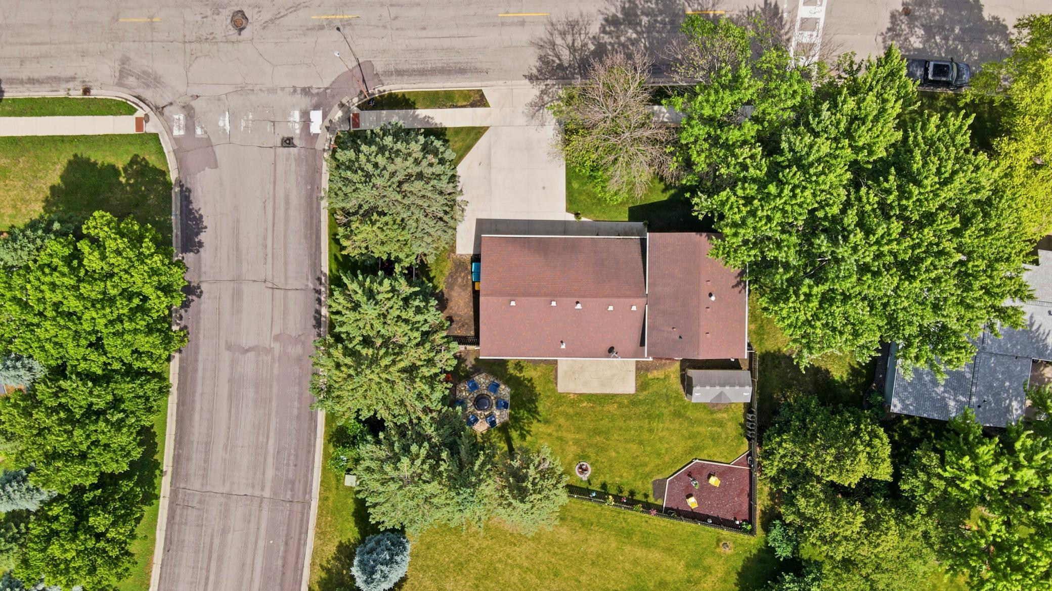 360 Allan Avenue