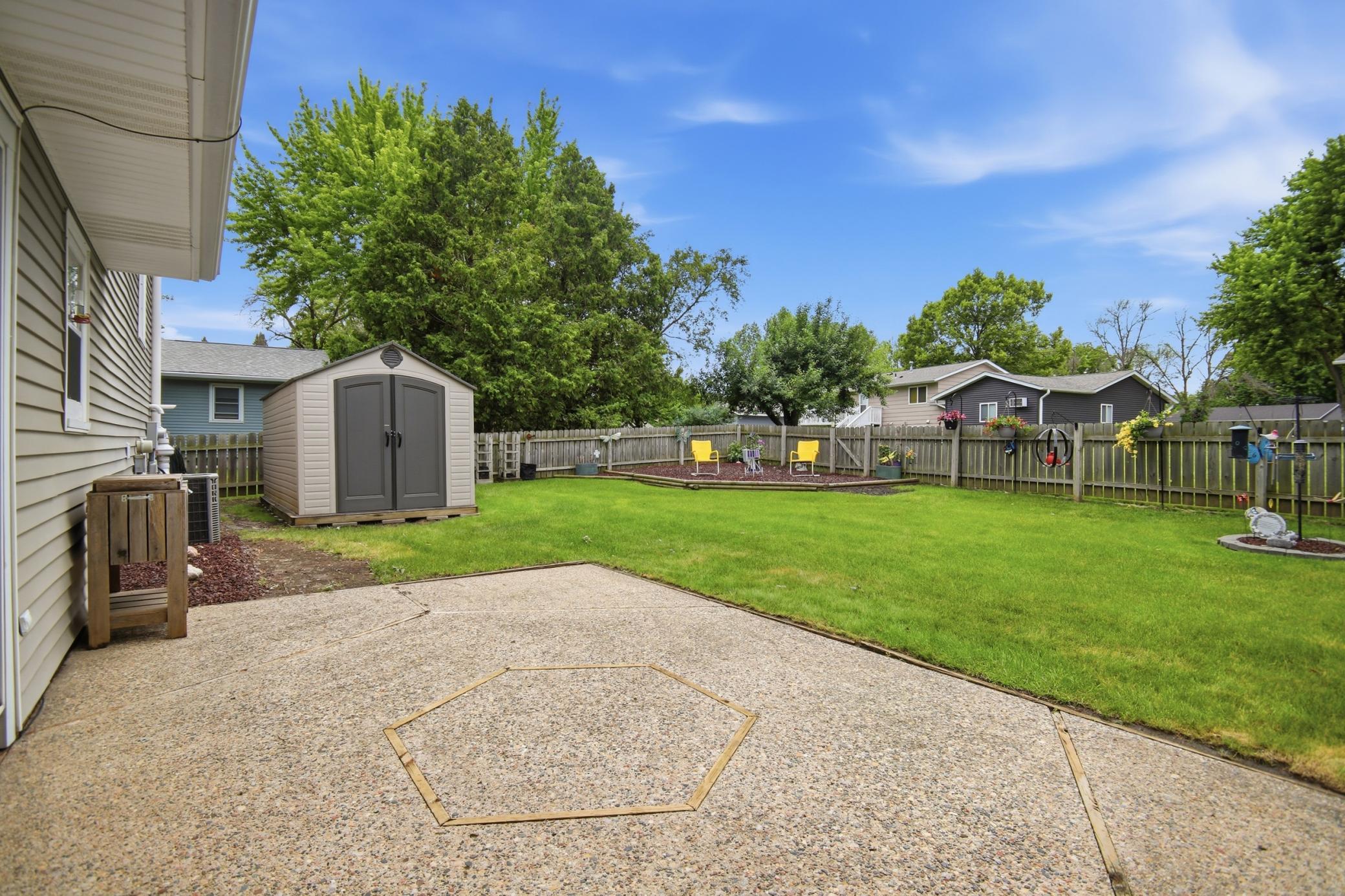 360 Allan Avenue