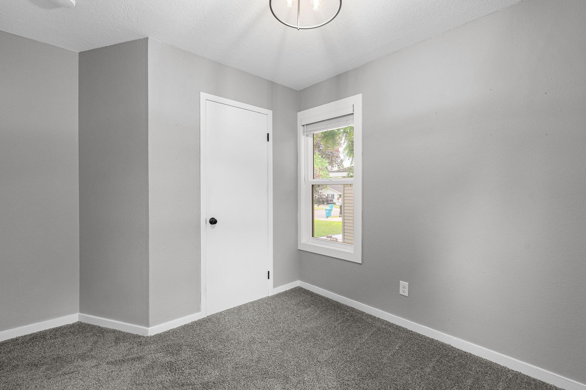 130 16th Street NE