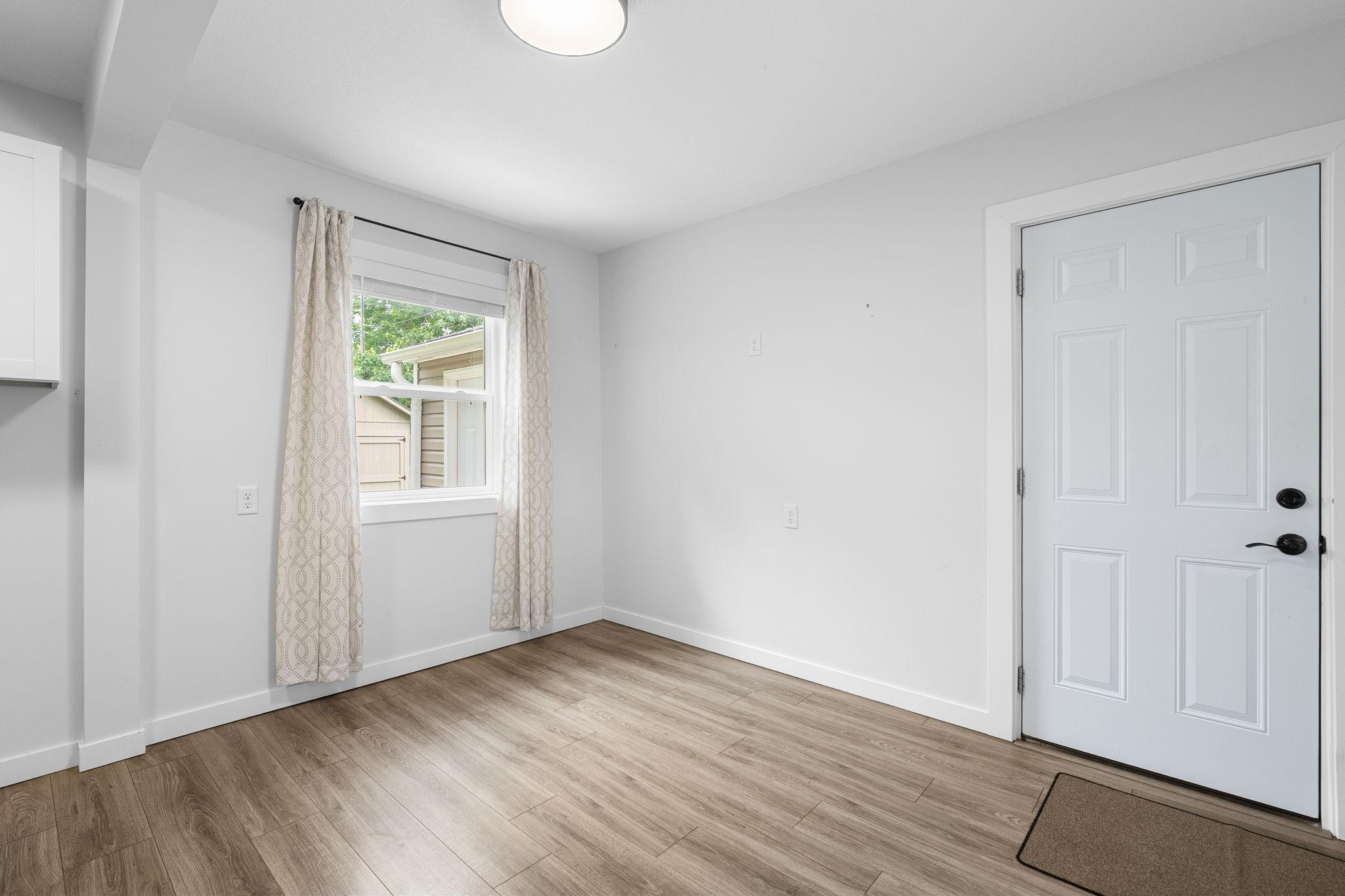 130 16th Street NE