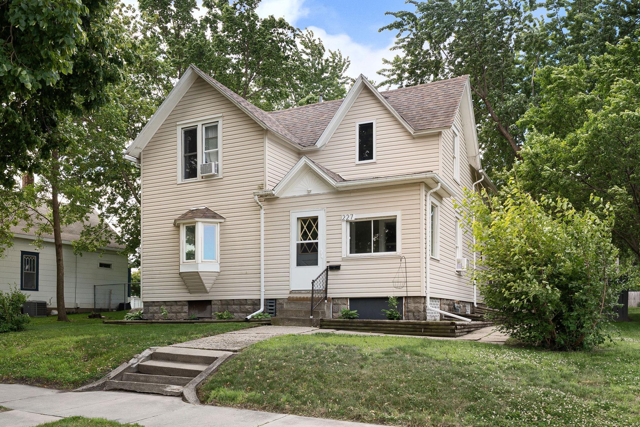 227 Phelps Street