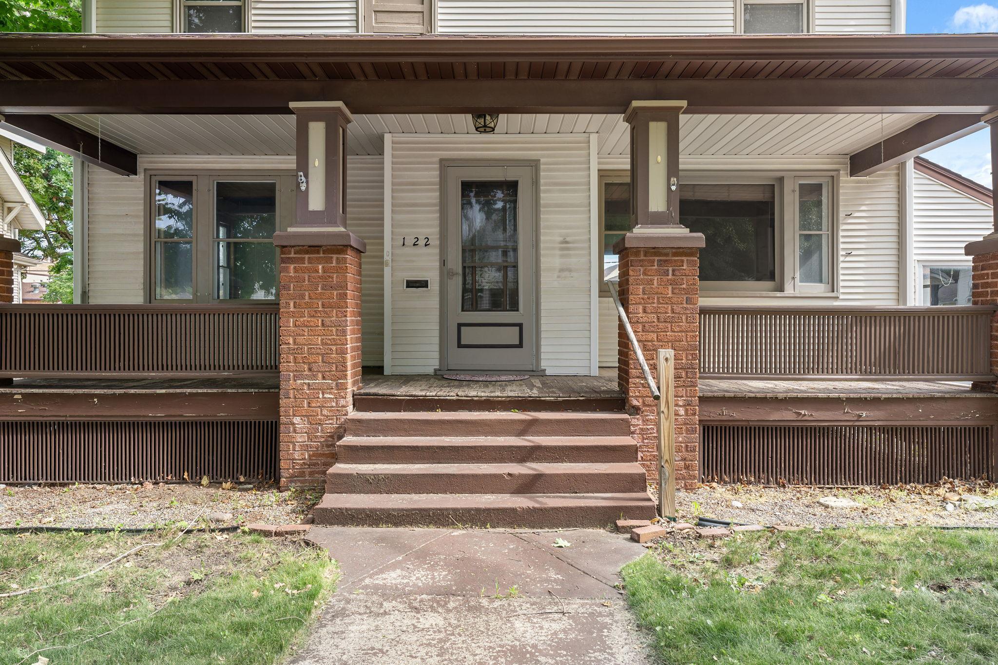 122 E Rice Street