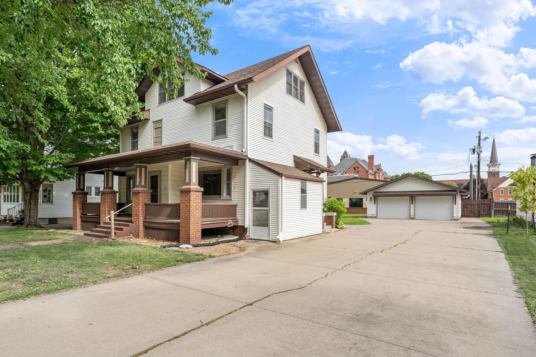 122 E Rice Street