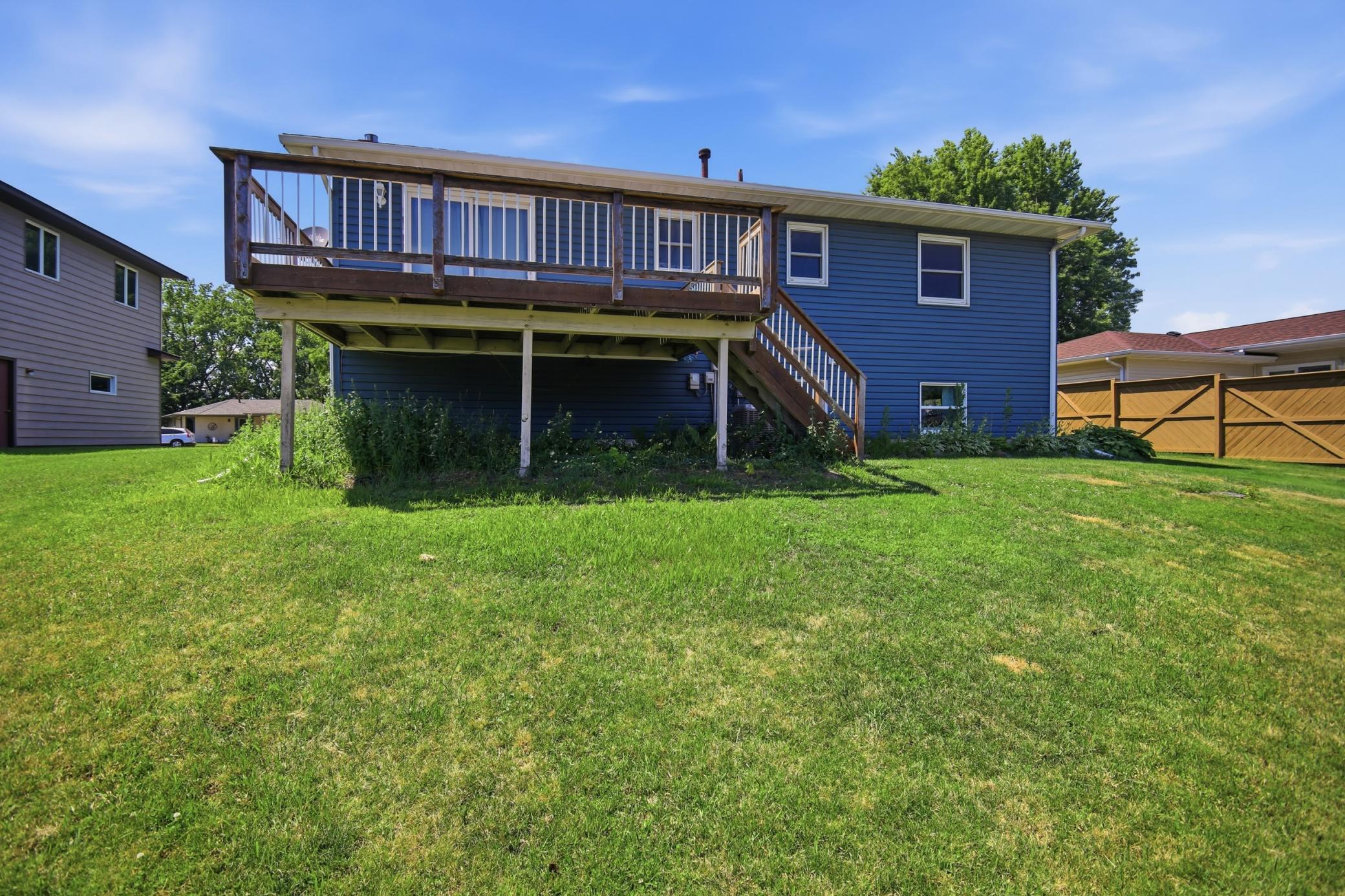 717 Colonial Circle