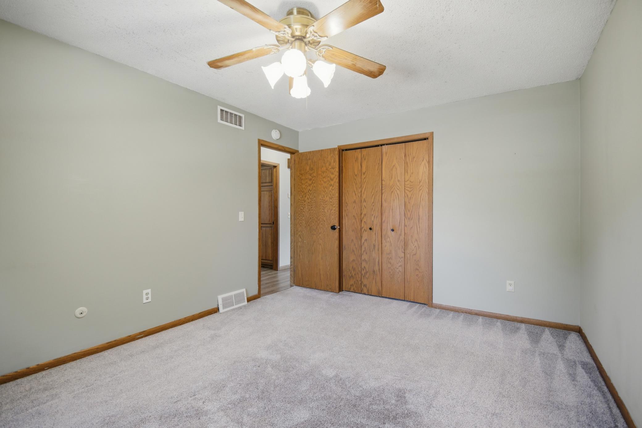 717 Colonial Circle