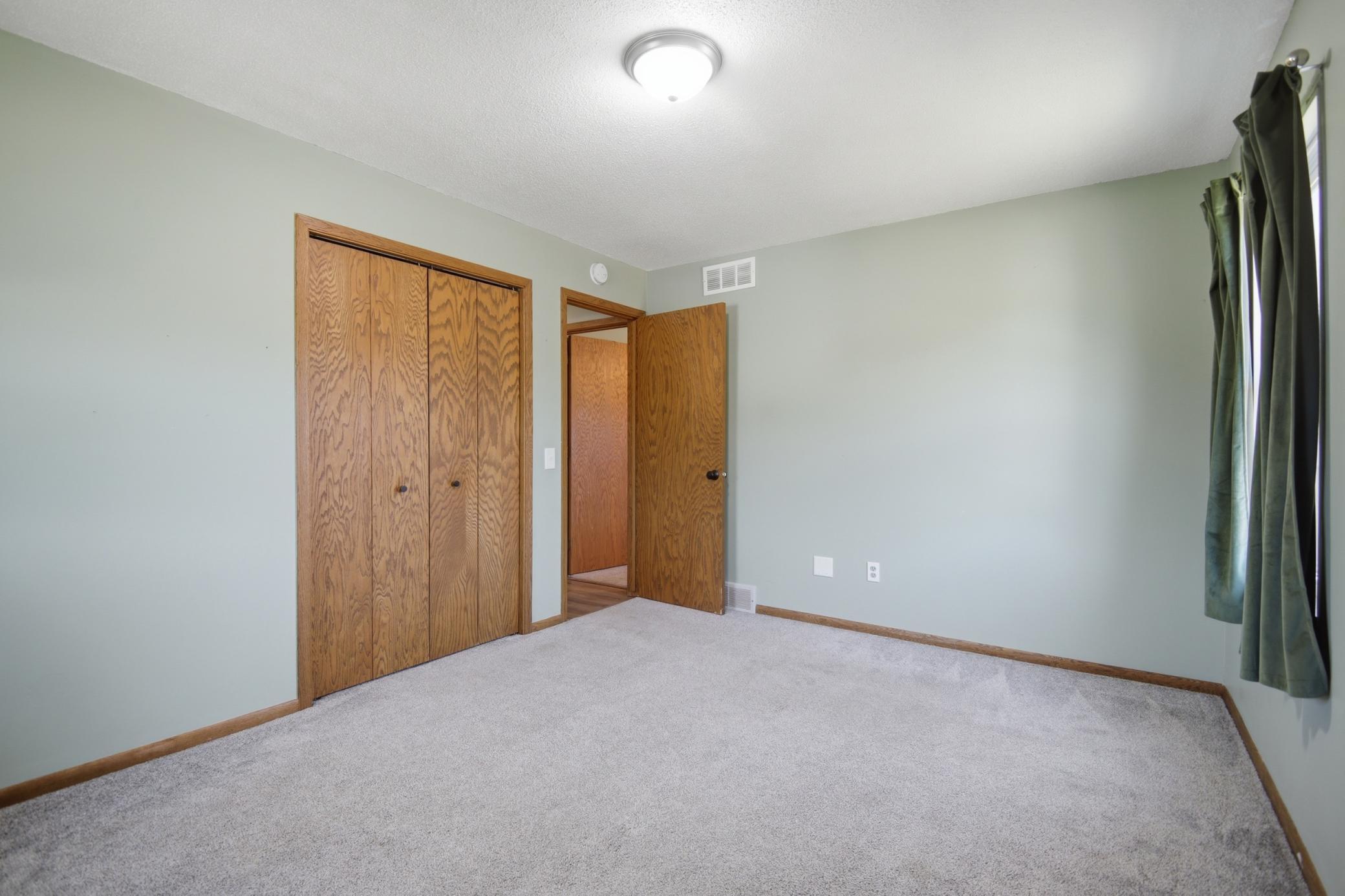 717 Colonial Circle