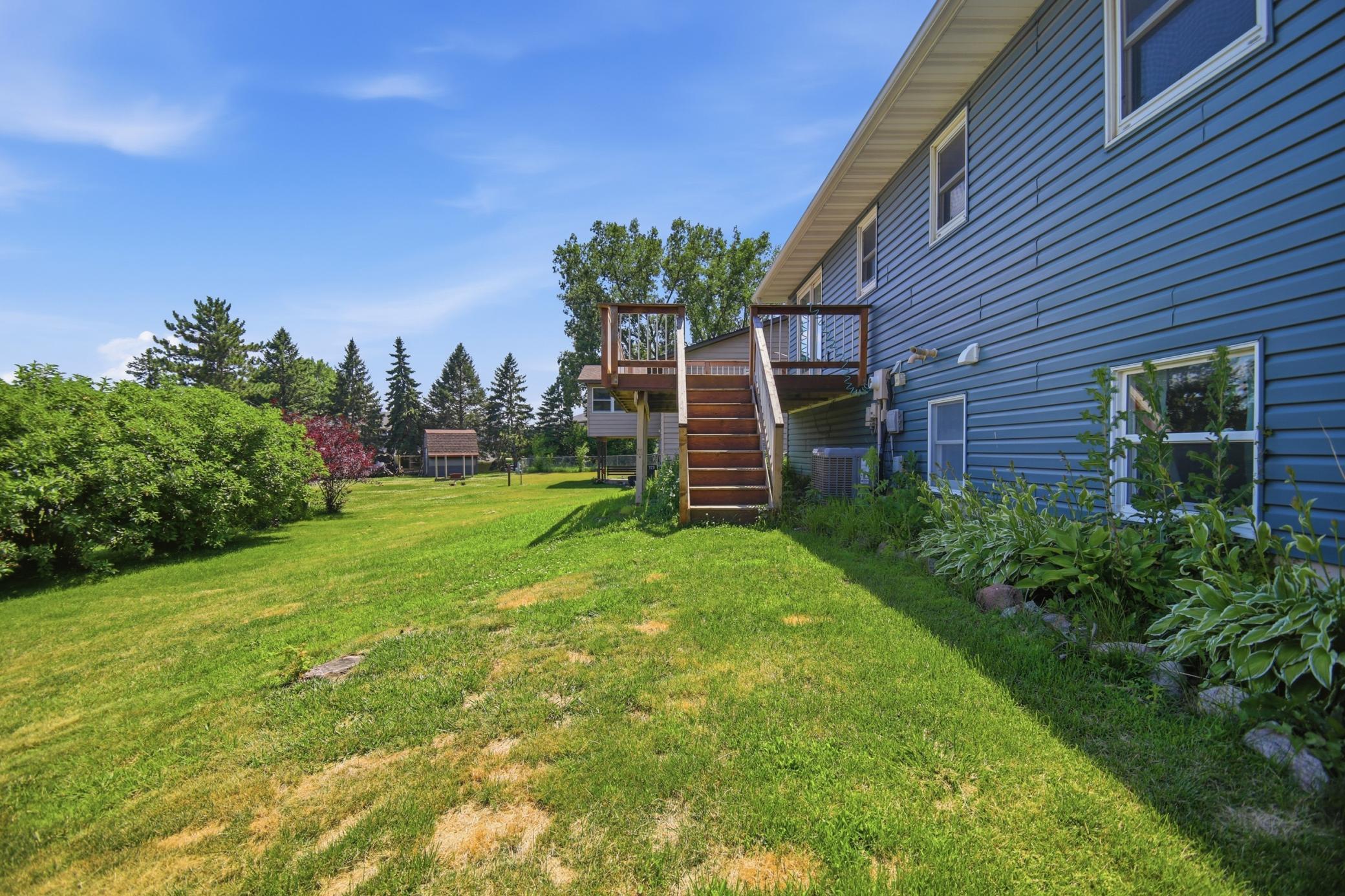 717 Colonial Circle