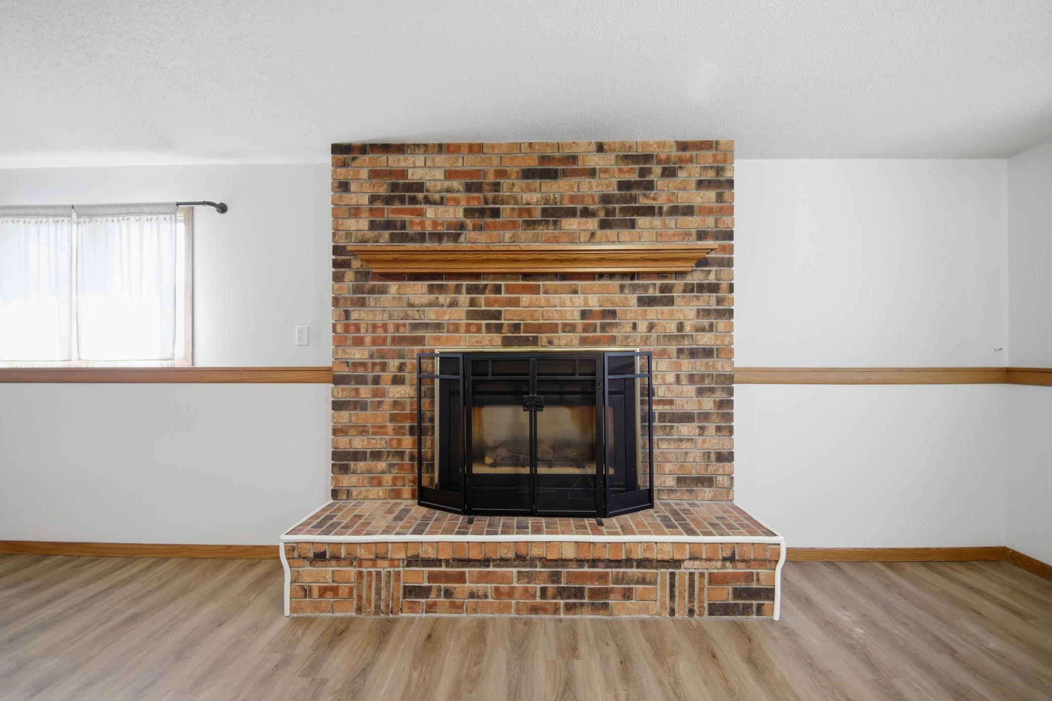 717 Colonial Circle