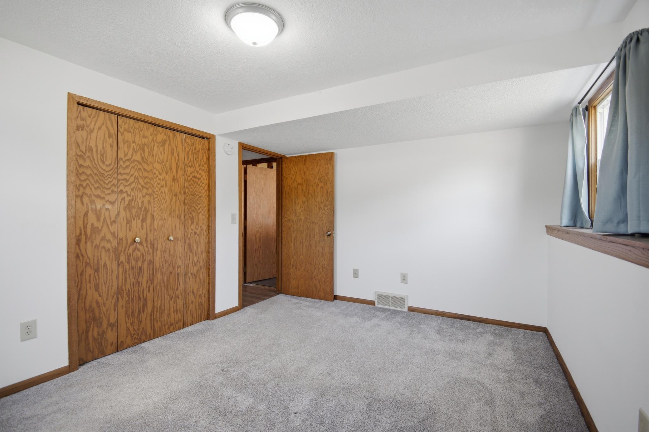 717 Colonial Circle
